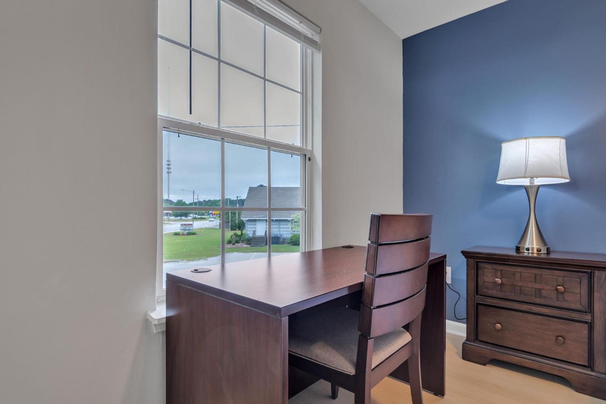 Cb 304 Fayetteville Oasis I Modern, Comfy, Pool view 5