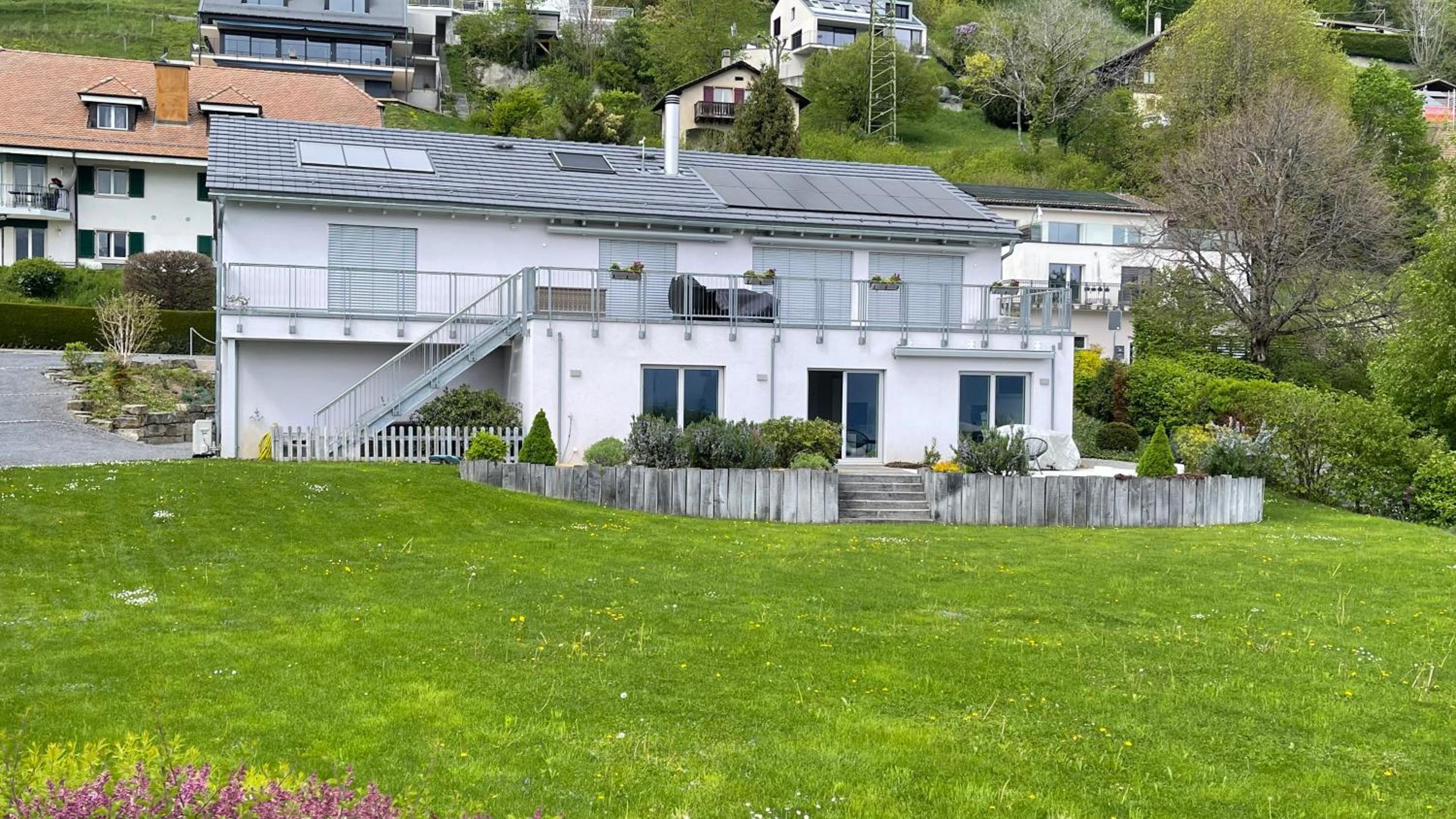 Le Chardonne - Designer's home with a stunning lake and mountain view