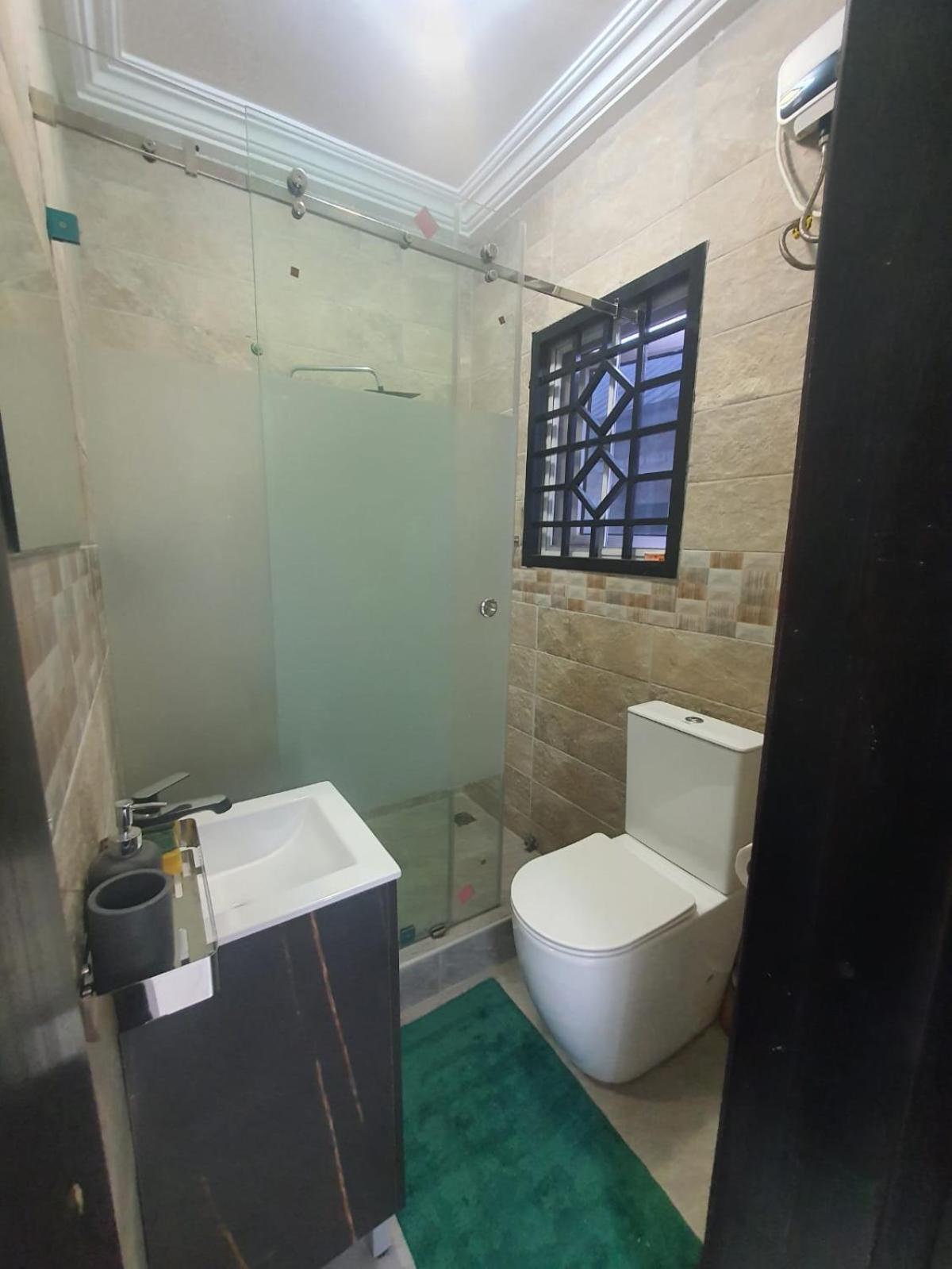 Queen B Palace view 5