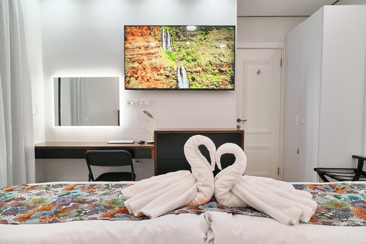 Eden Suite
