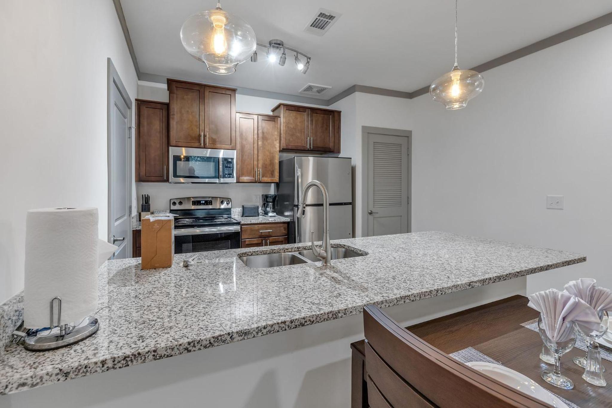 Properties By Preston - Corporate 1bd Apartment view 3