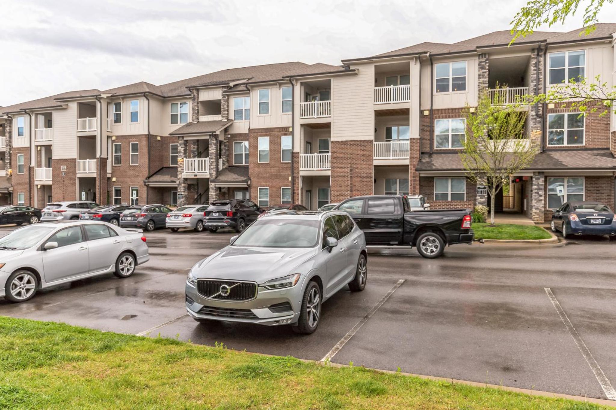 Properties By Preston - Corporate 1bd Apartment view 5