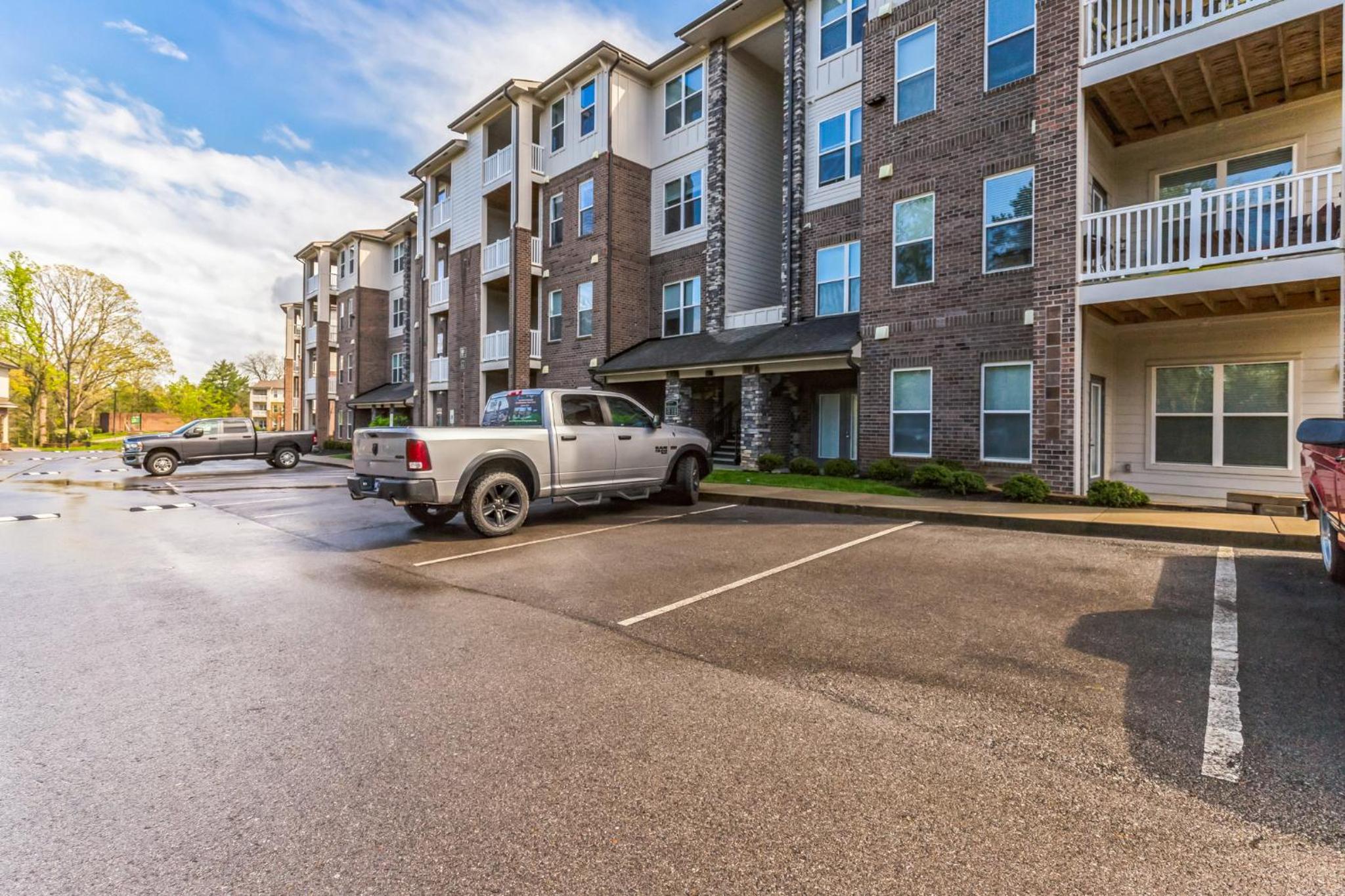 Overlook 6301 Knoxville's Ultimate Urban Escape view 5