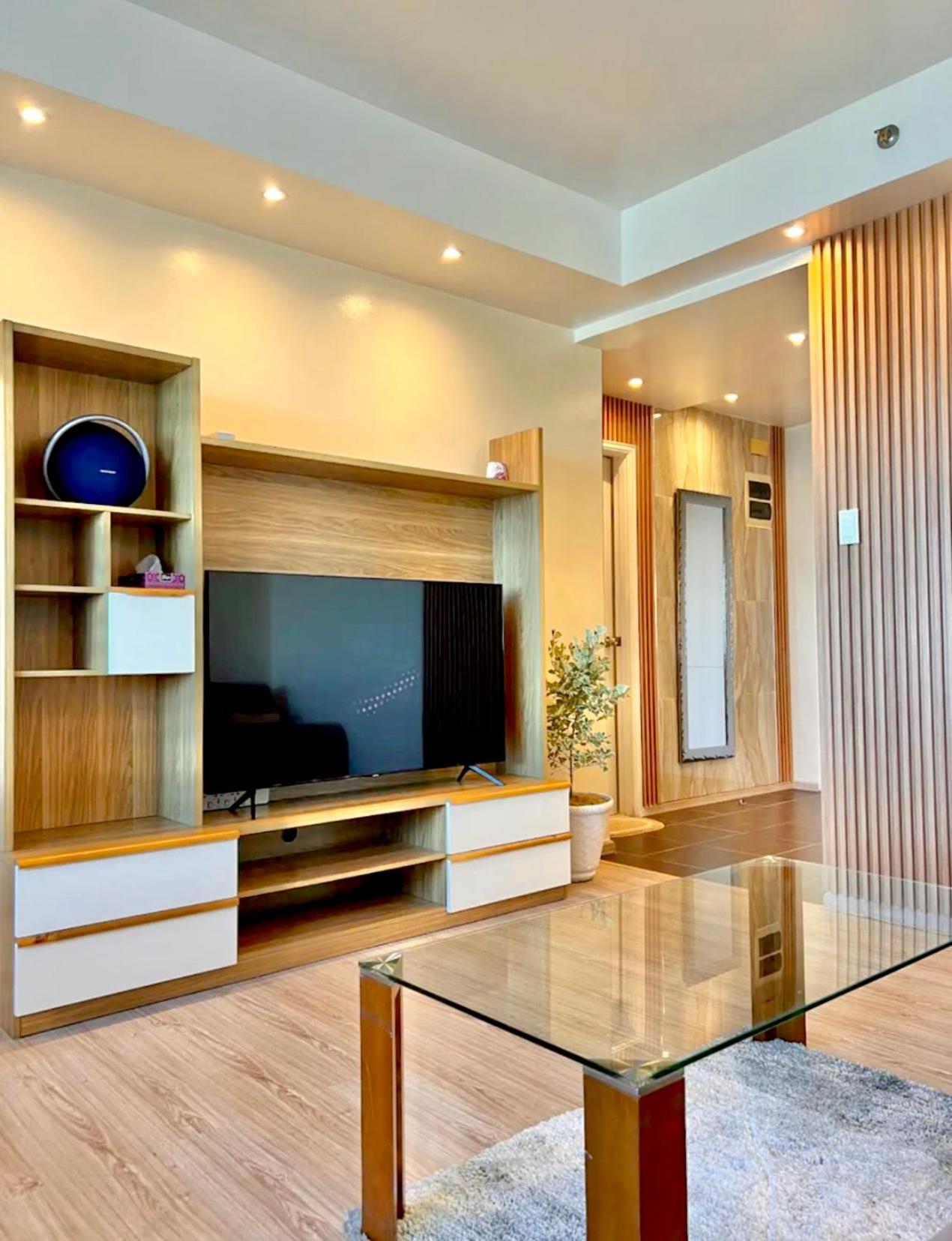 2 Bedroom Oceanfront Paradise view 2