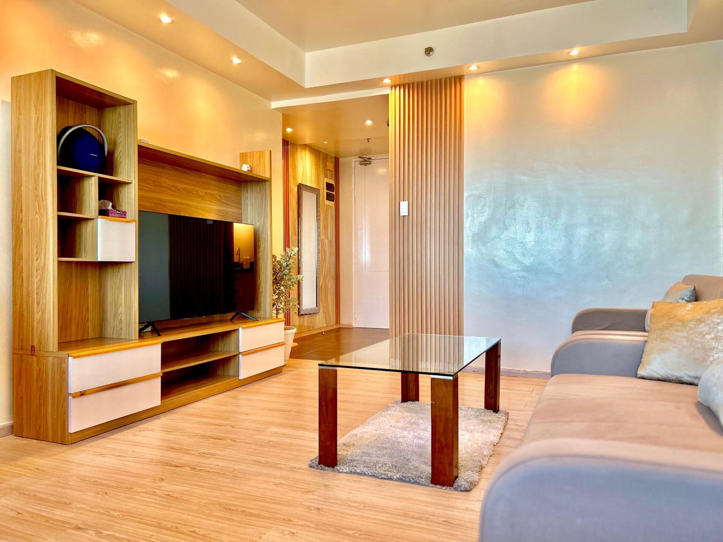 2 Bedroom Oceanfront Paradise view 3