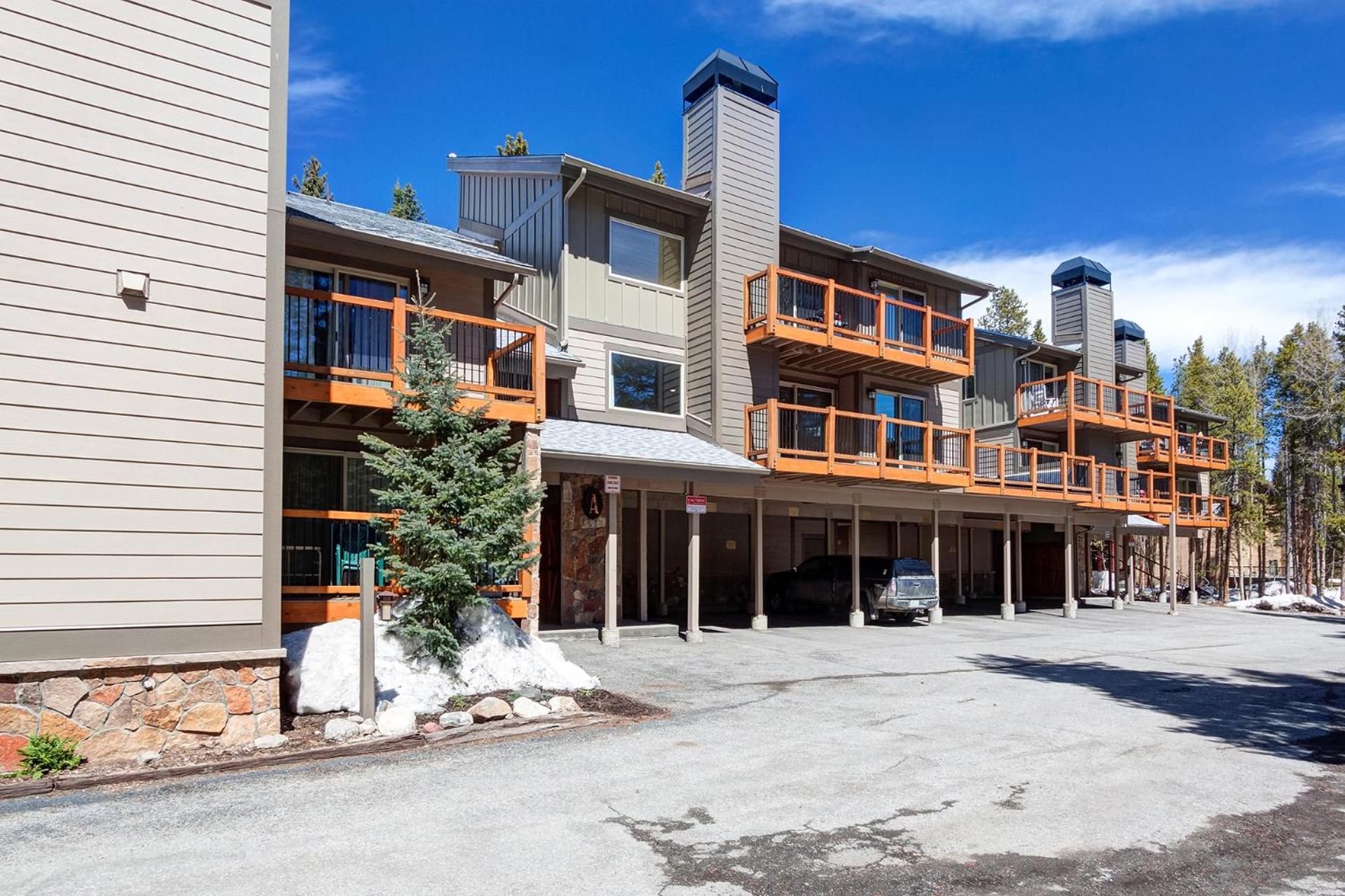 Timbernest A9 by Great Western Lodging