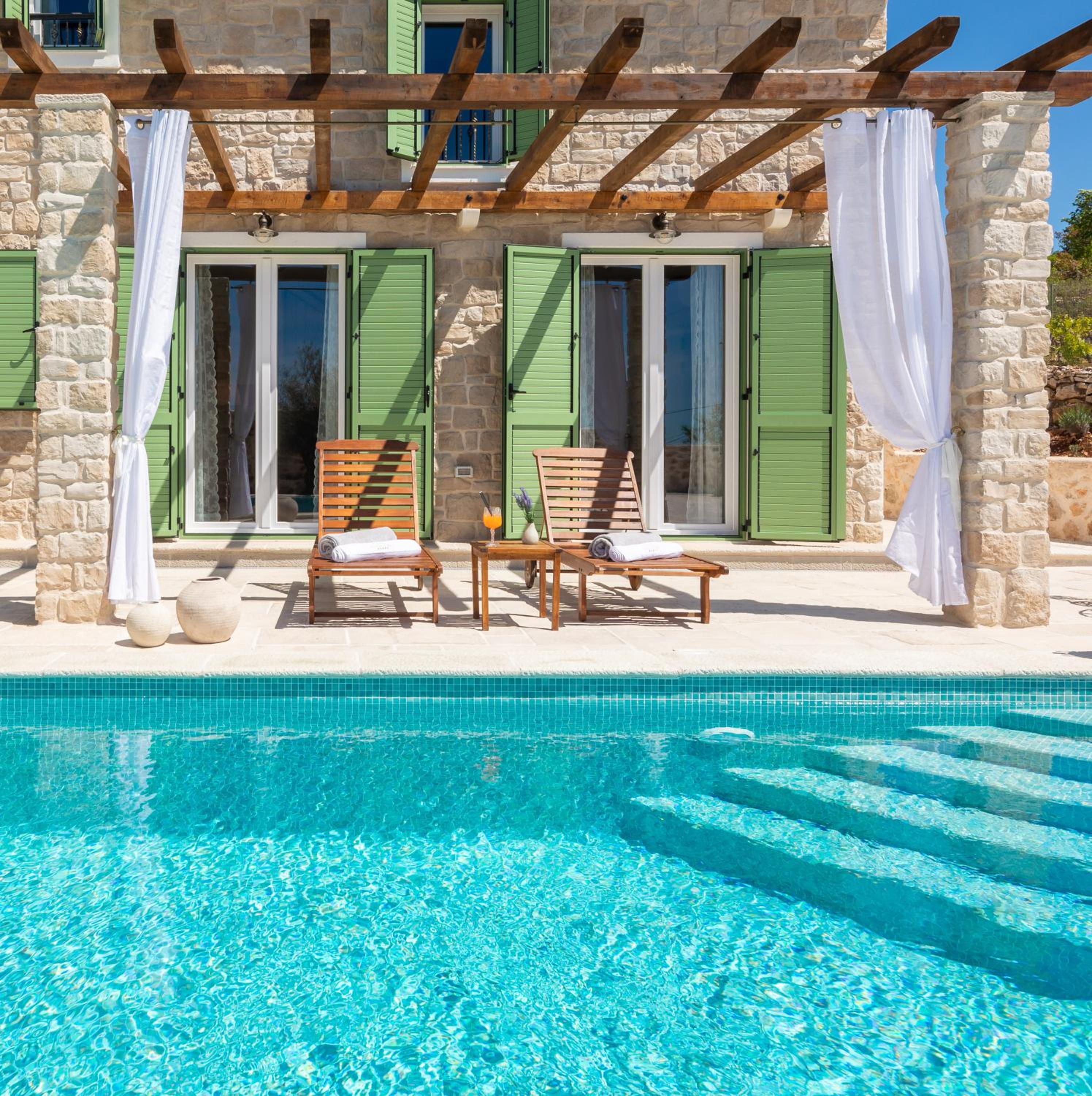 Villa Cavalleria Rusticana with heated pool and vineyard photo 5