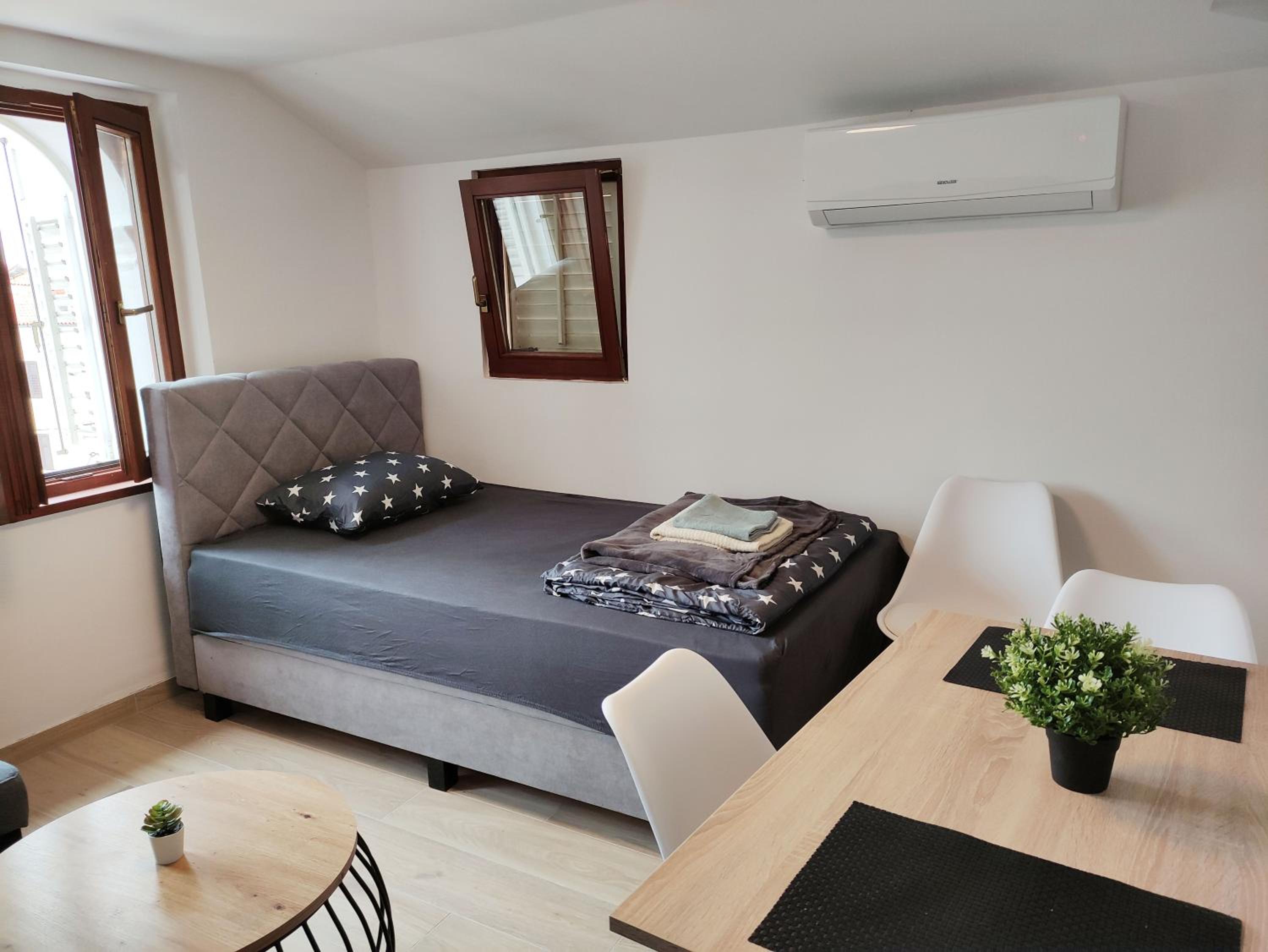 Vicky Apartment