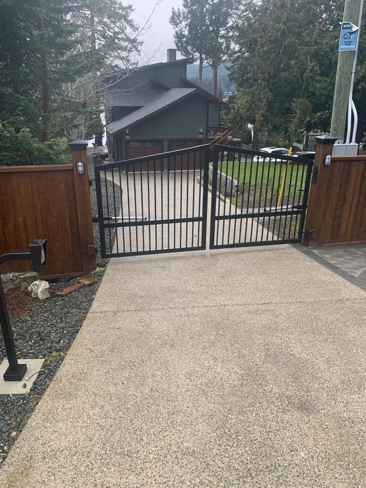 Sooke Waterfront Retreat Hot Tub & Dock Access