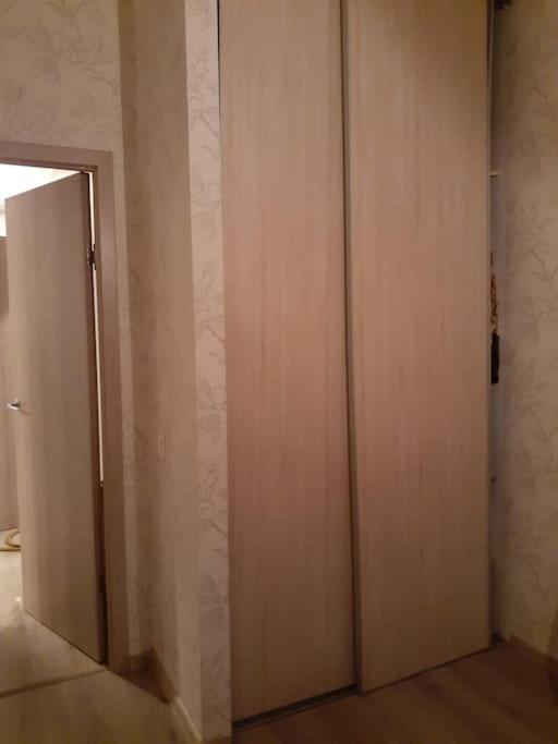 Spacious 1bedroom apartment, w free parking, w pet view 3