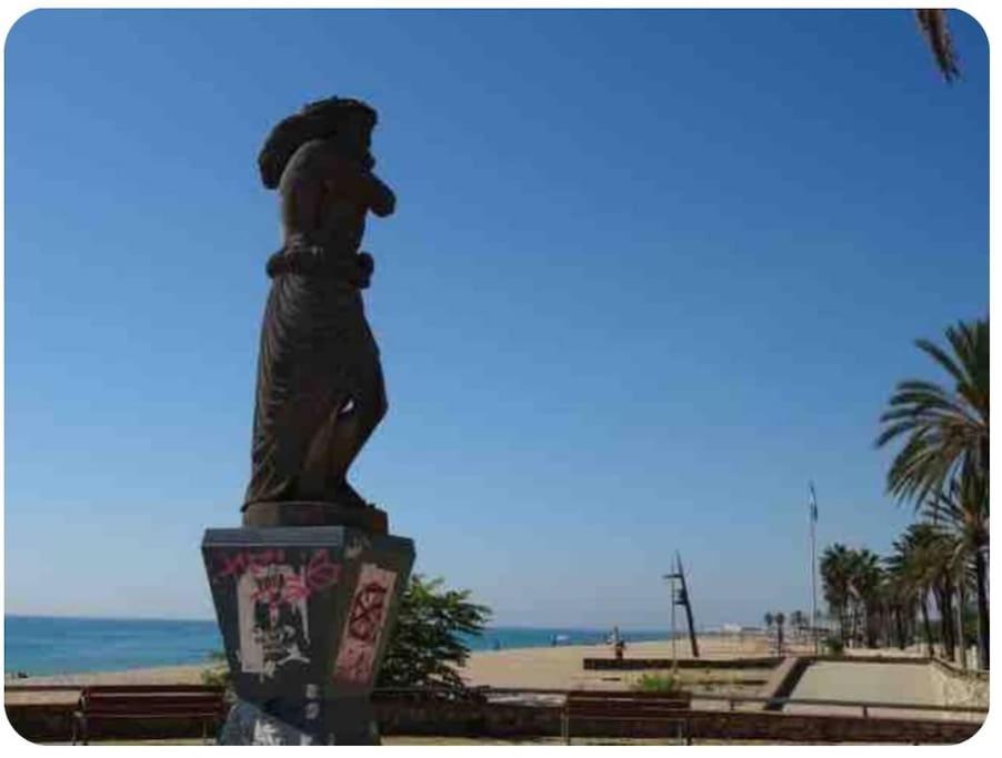 Vivienda cerca de la playa y Barcelona