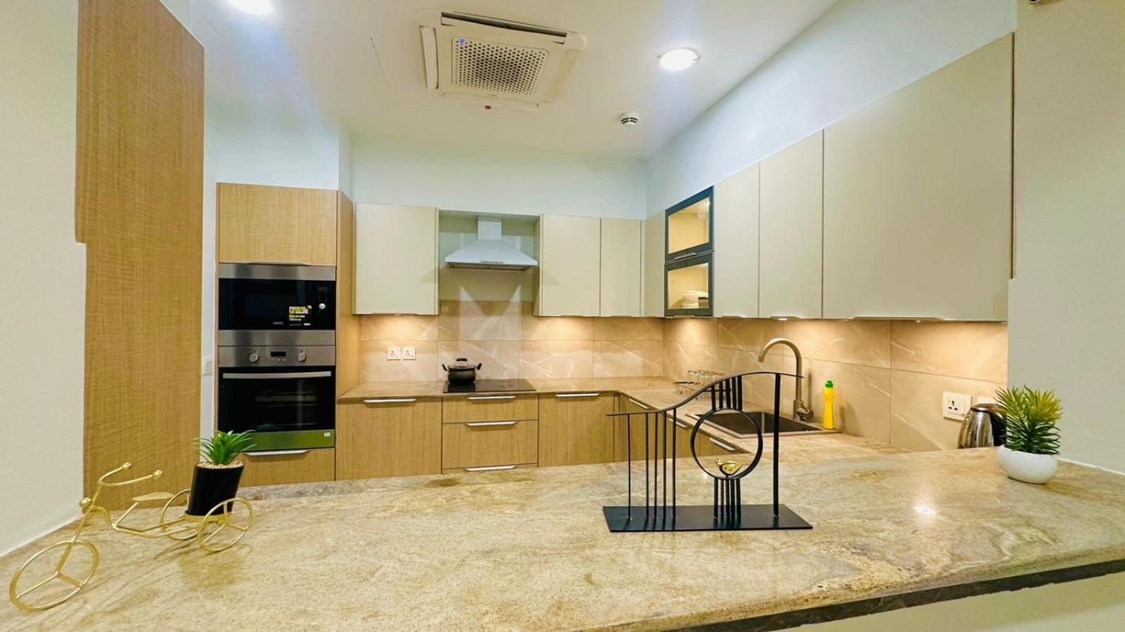 Zameen Opal luxury Stay LDA Avenue Raiwind Rd view 5