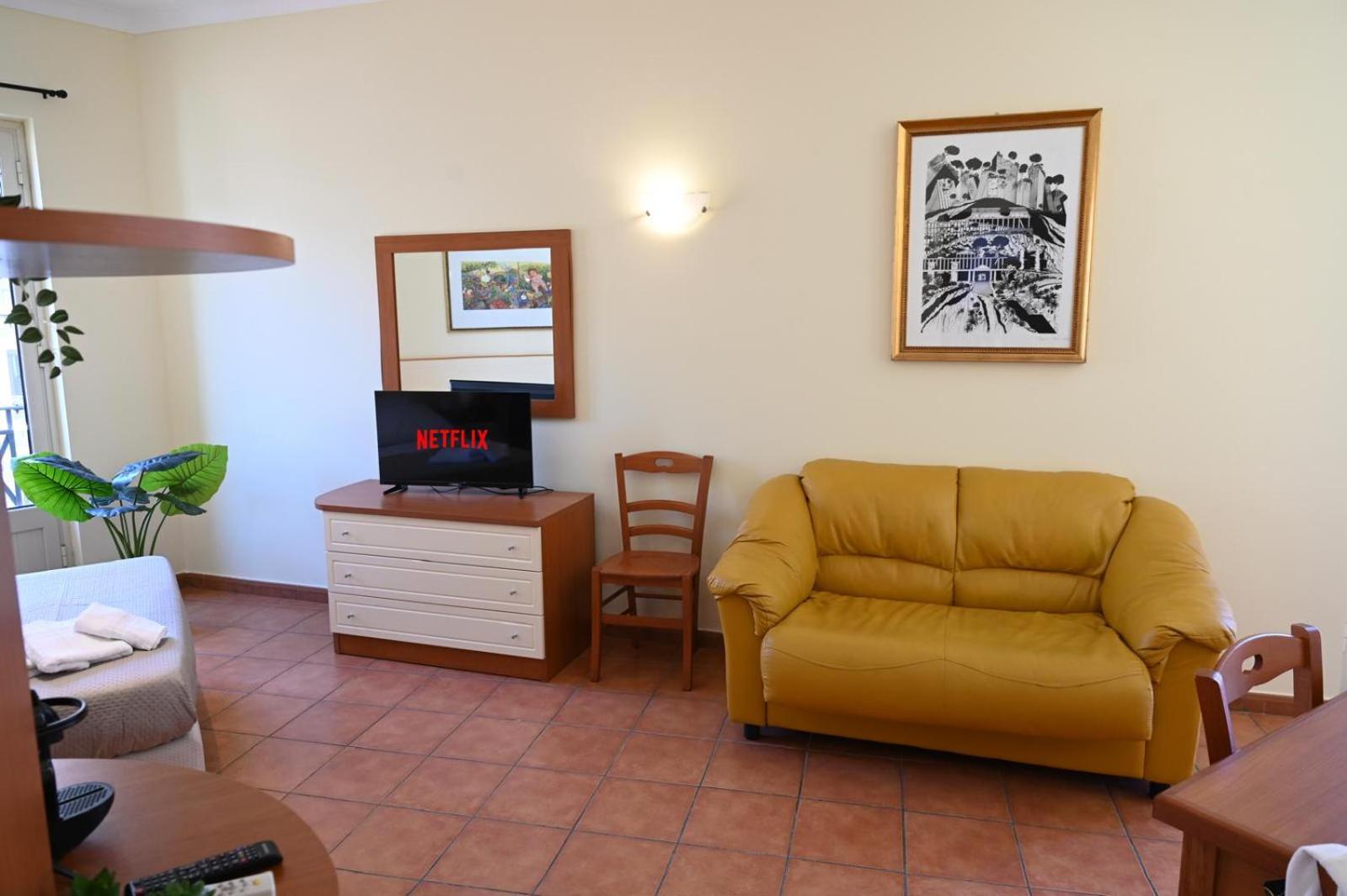 Politeama Theater Apartments