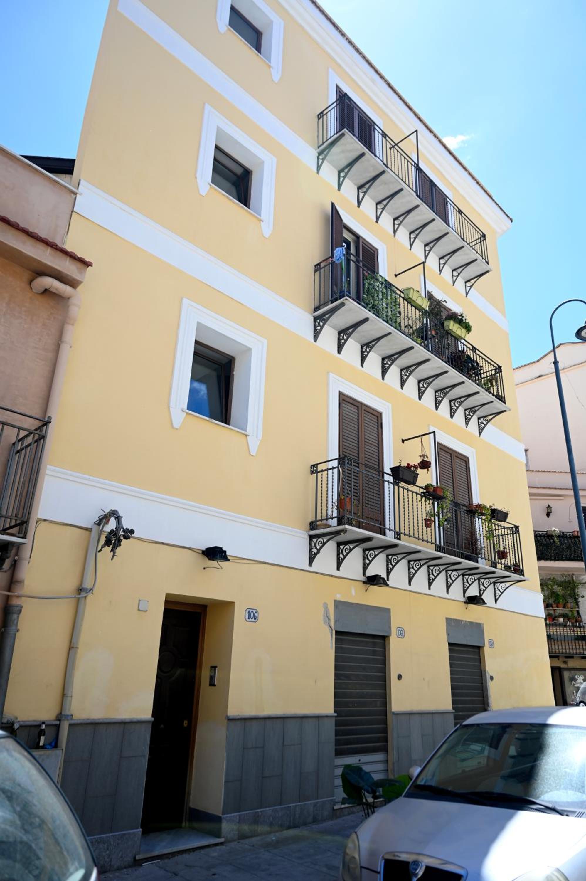 Politeama Theater Apartments