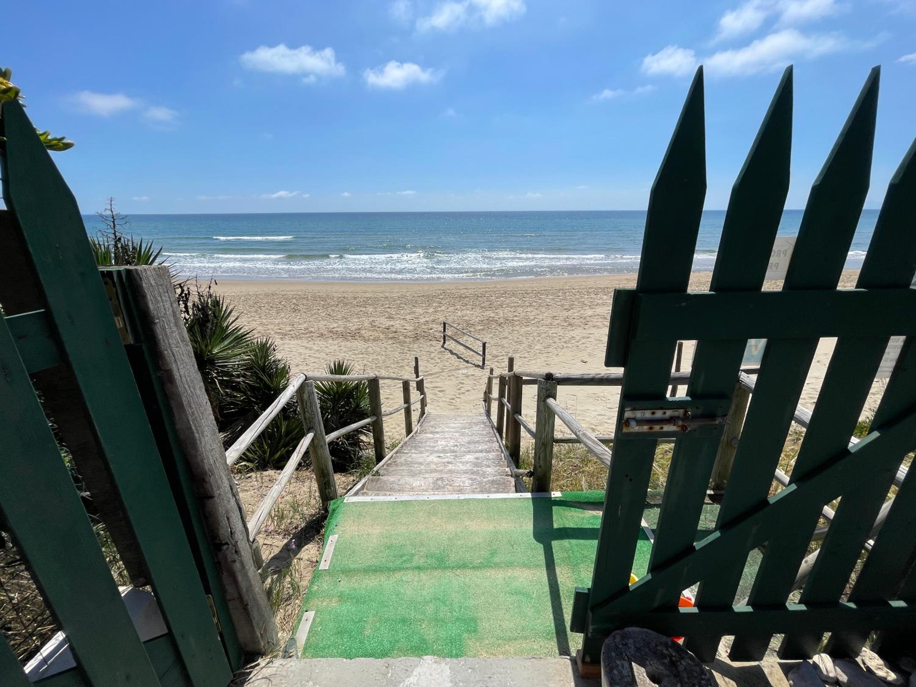 Sperlonga Apartments - Private Beach Street