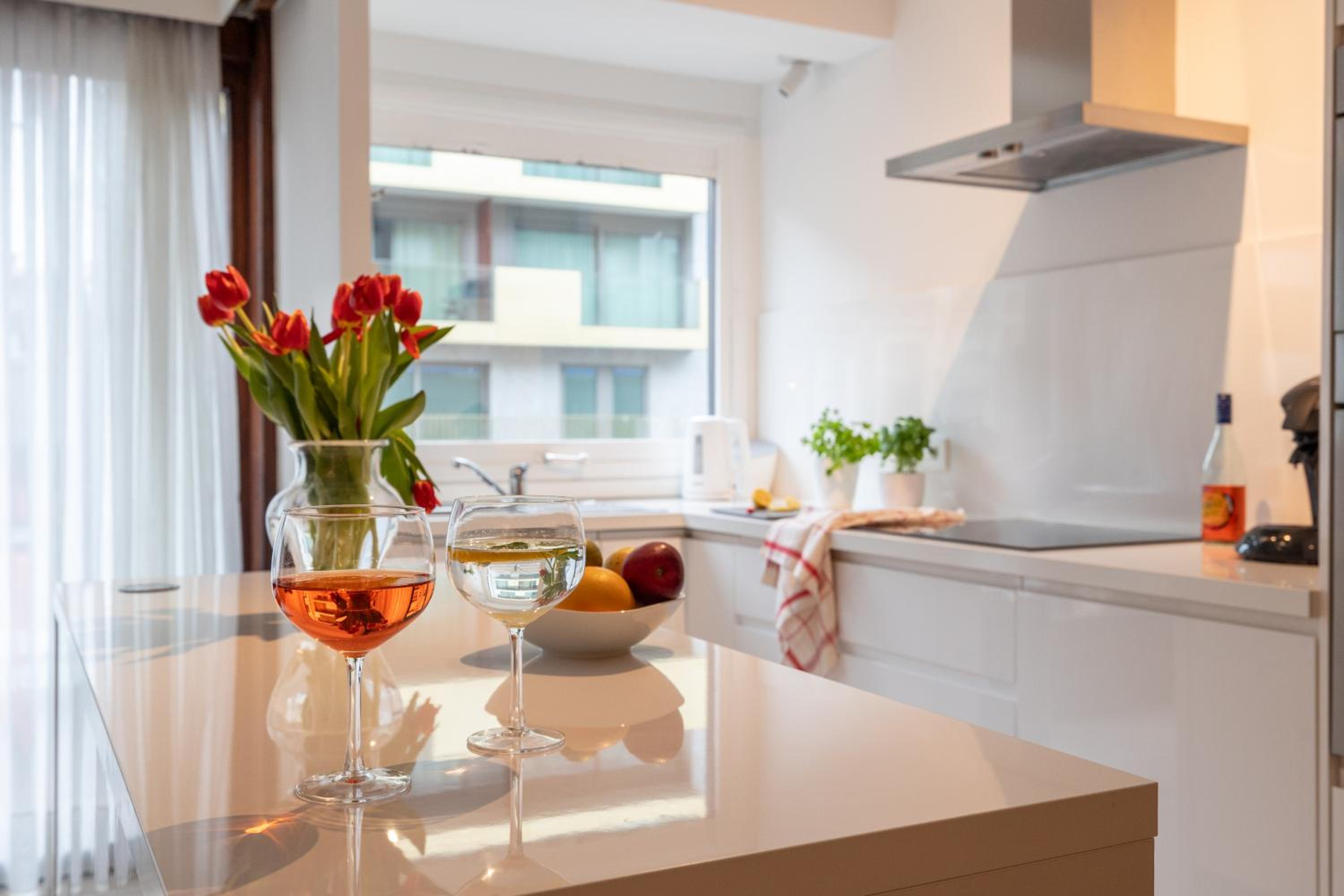 WeLoveOostende - Newly renovated large apartment 150m from the beach - Including bed sheets and final clea-ning