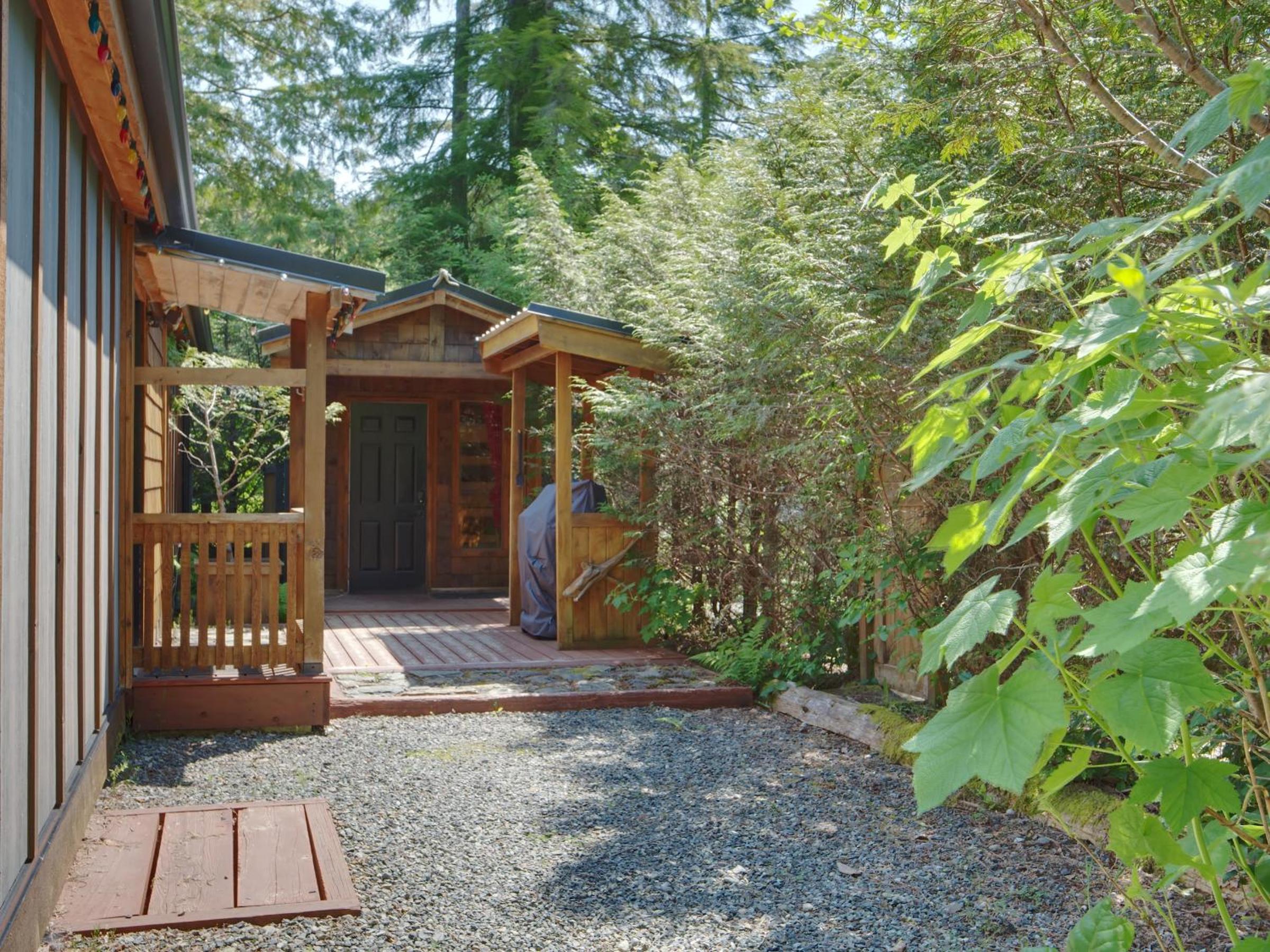 Handsome Dan's Vacation Cottage Rentals