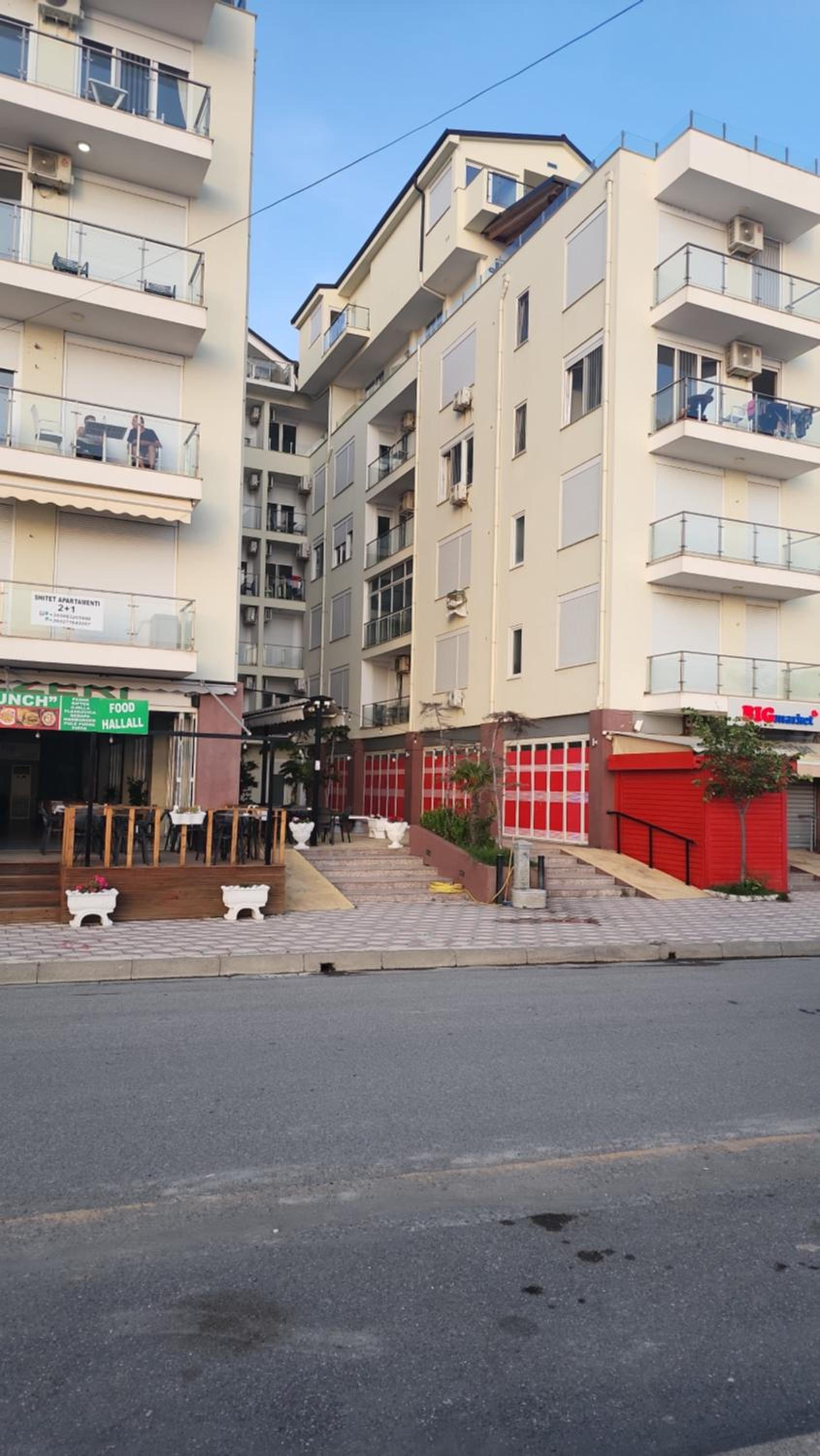 Apartaments Shengjin with sea view