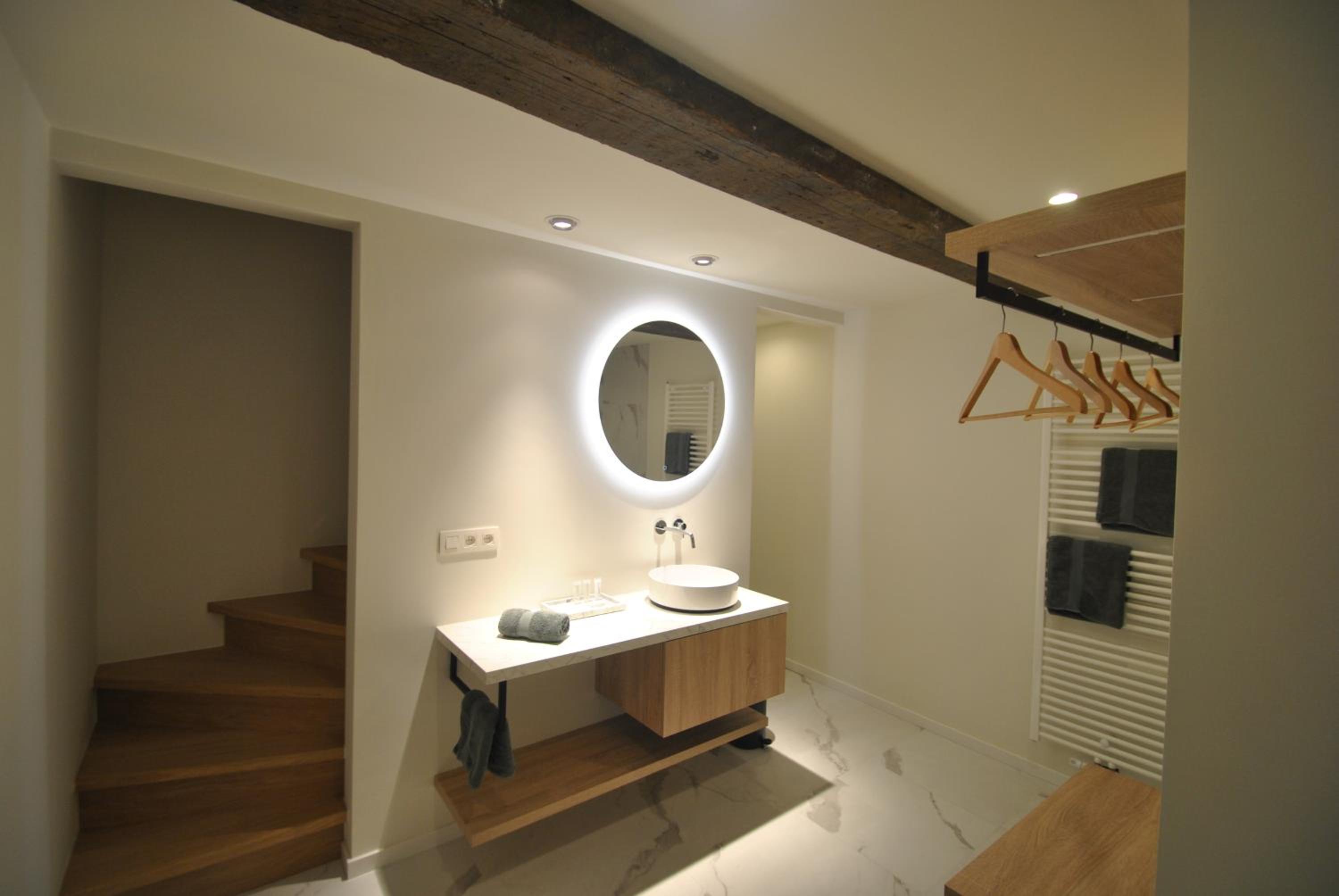 Photo 42