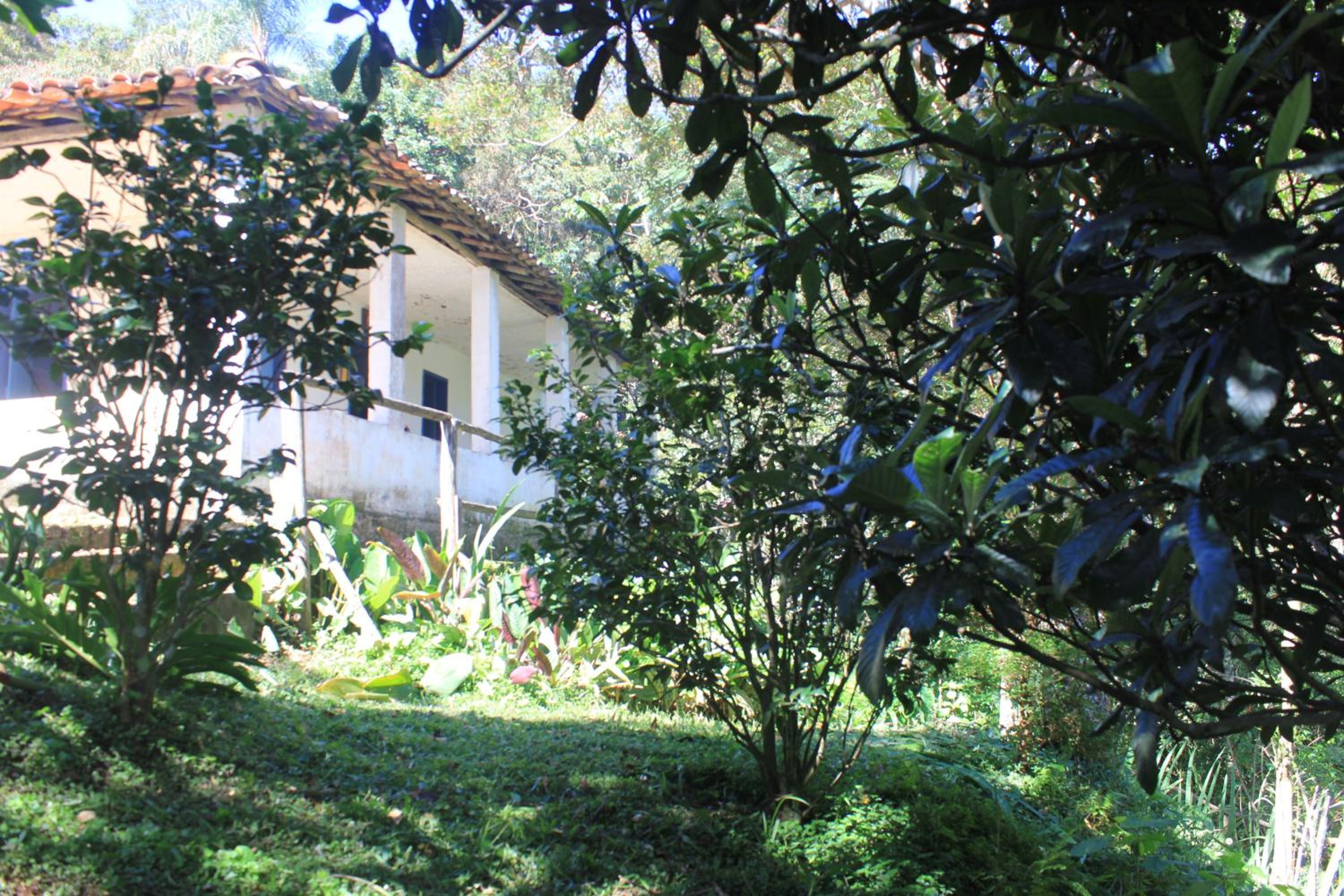 Chalé na floresta com frigobar