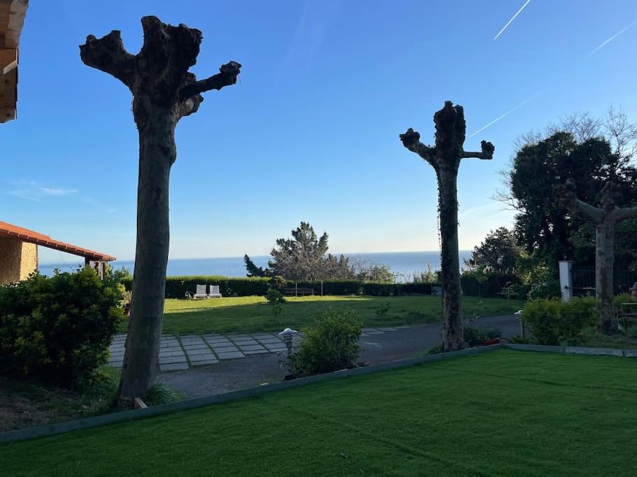 Monte y playa junto al mar - Property Image 2