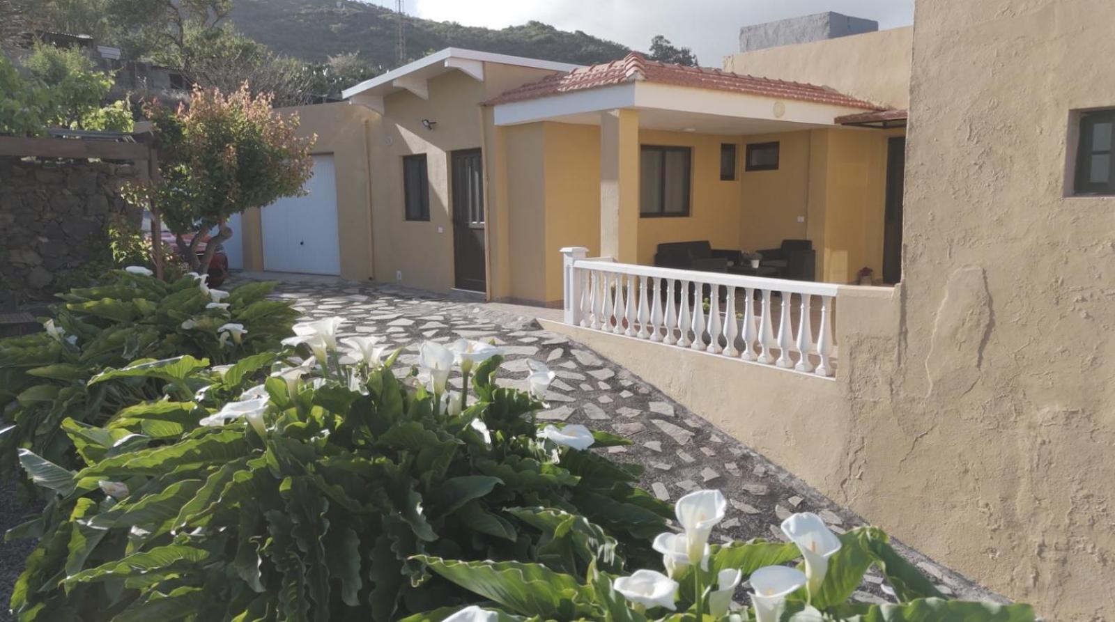 Casa Esteban Y Facunda view 2