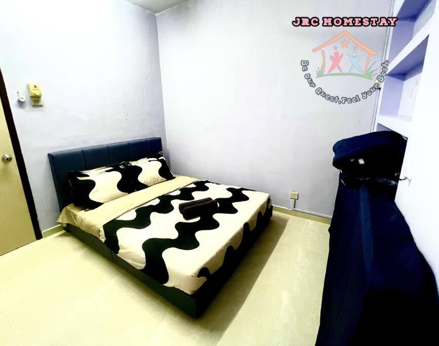 JRC Homestay EJ 23 (Ehsan Jaya)