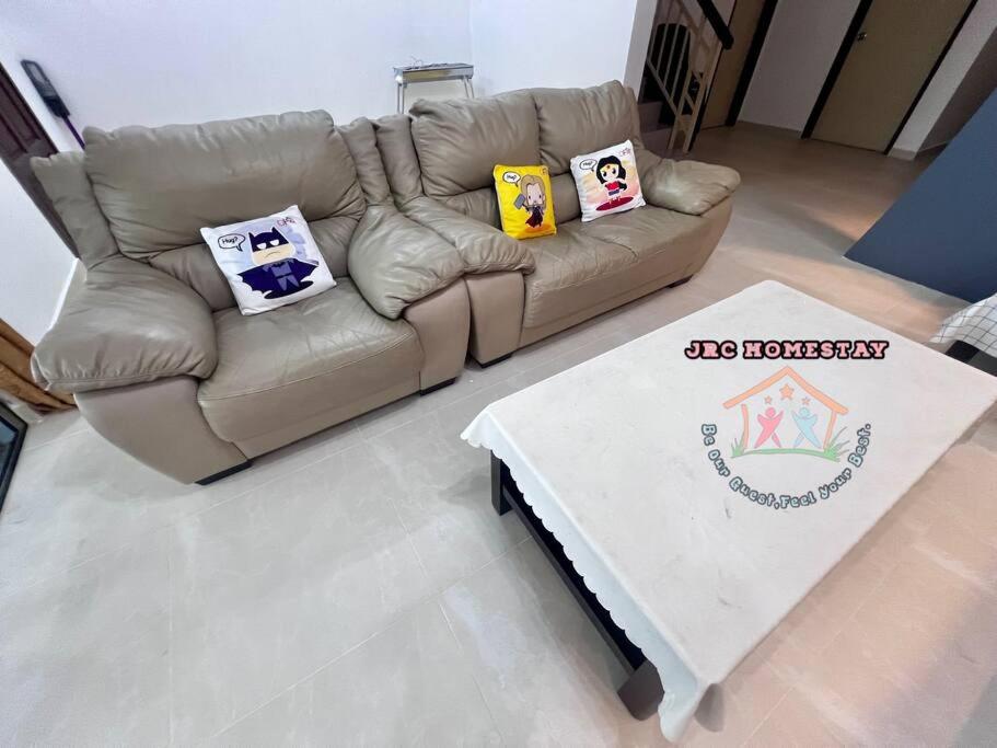 JRC Homestay EJ 23 (Ehsan Jaya)