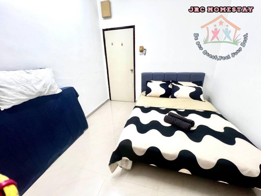JRC Homestay EJ 23 (Ehsan Jaya)