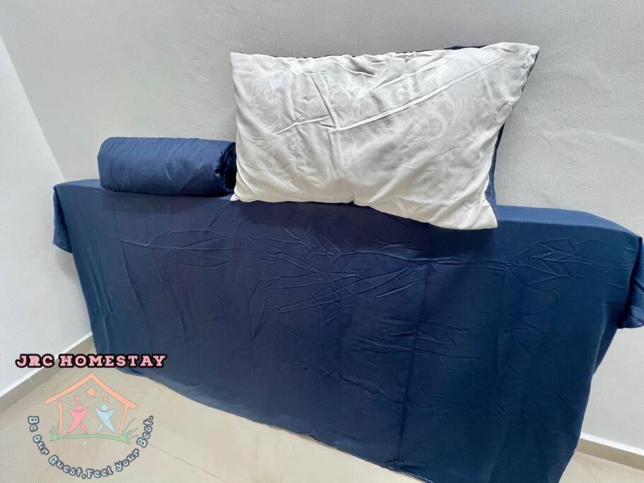 JRC Homestay EJ 23 (Ehsan Jaya)