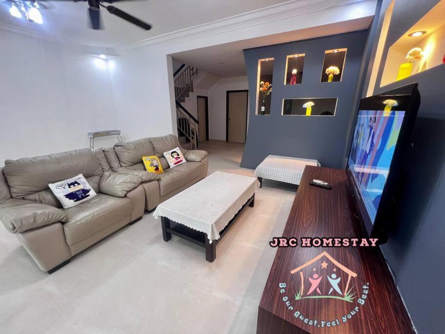 JRC Homestay EJ 23 (Ehsan Jaya)