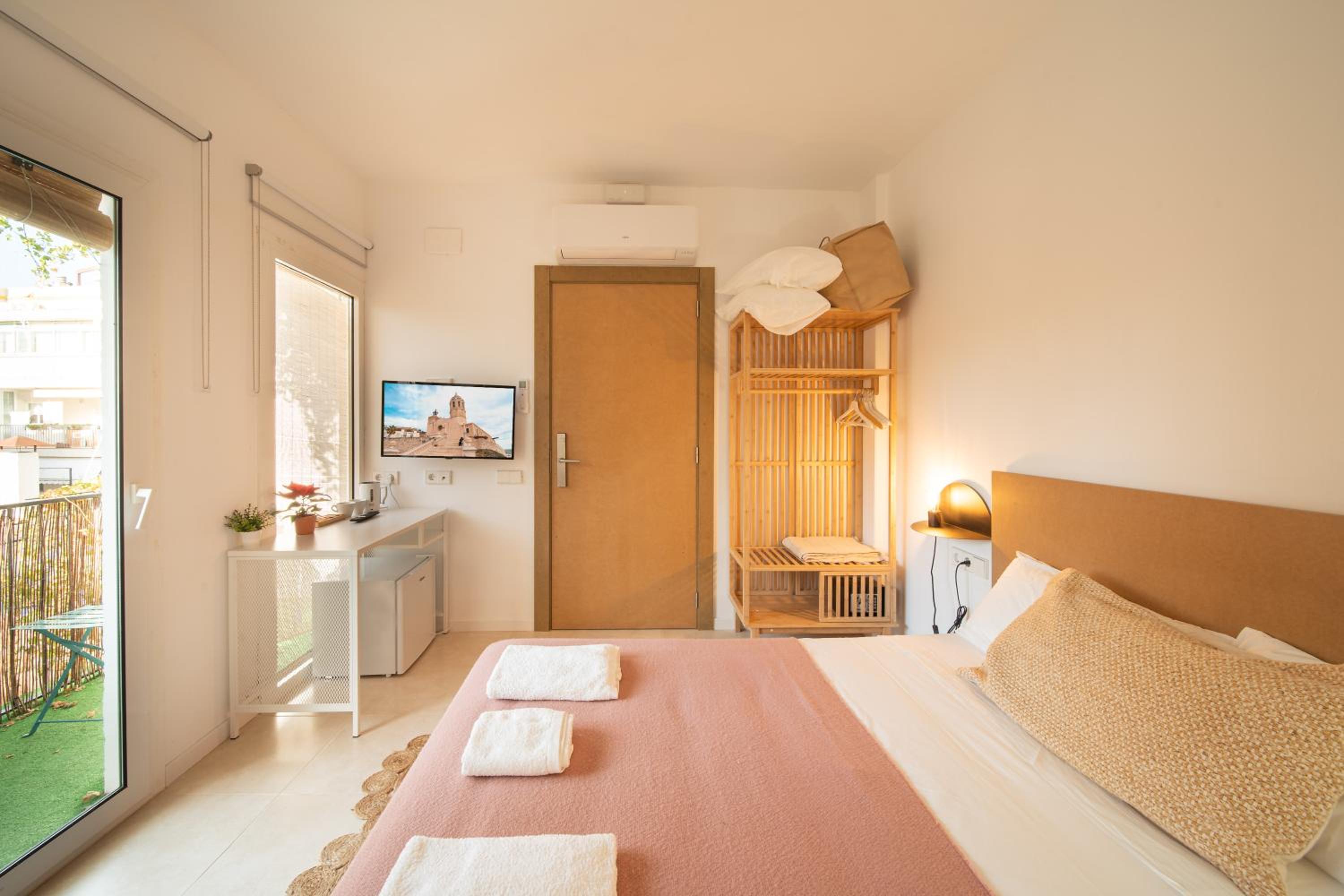 Sitges Beach Hostal — photo 2