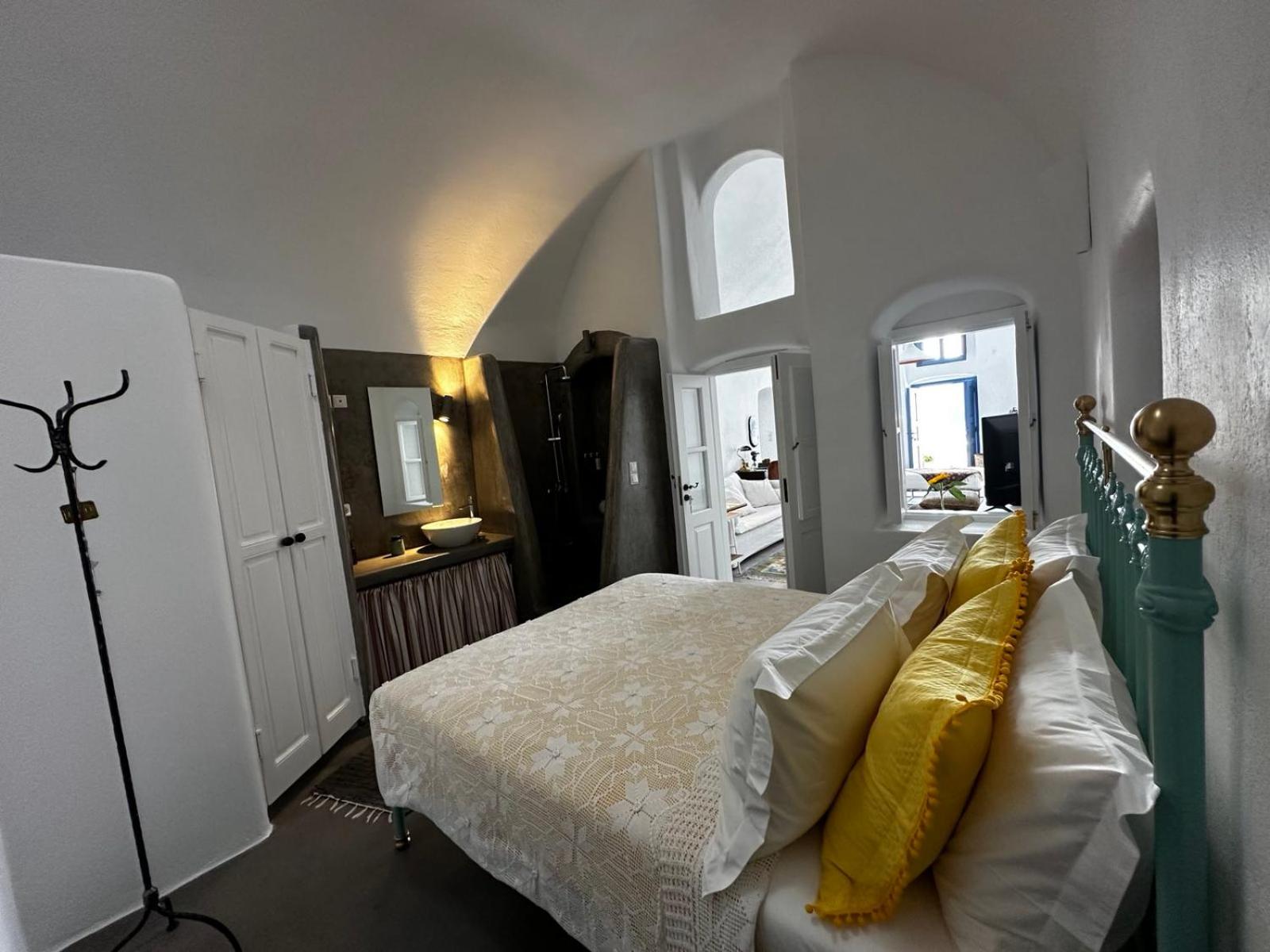 Castellana Cycladic House