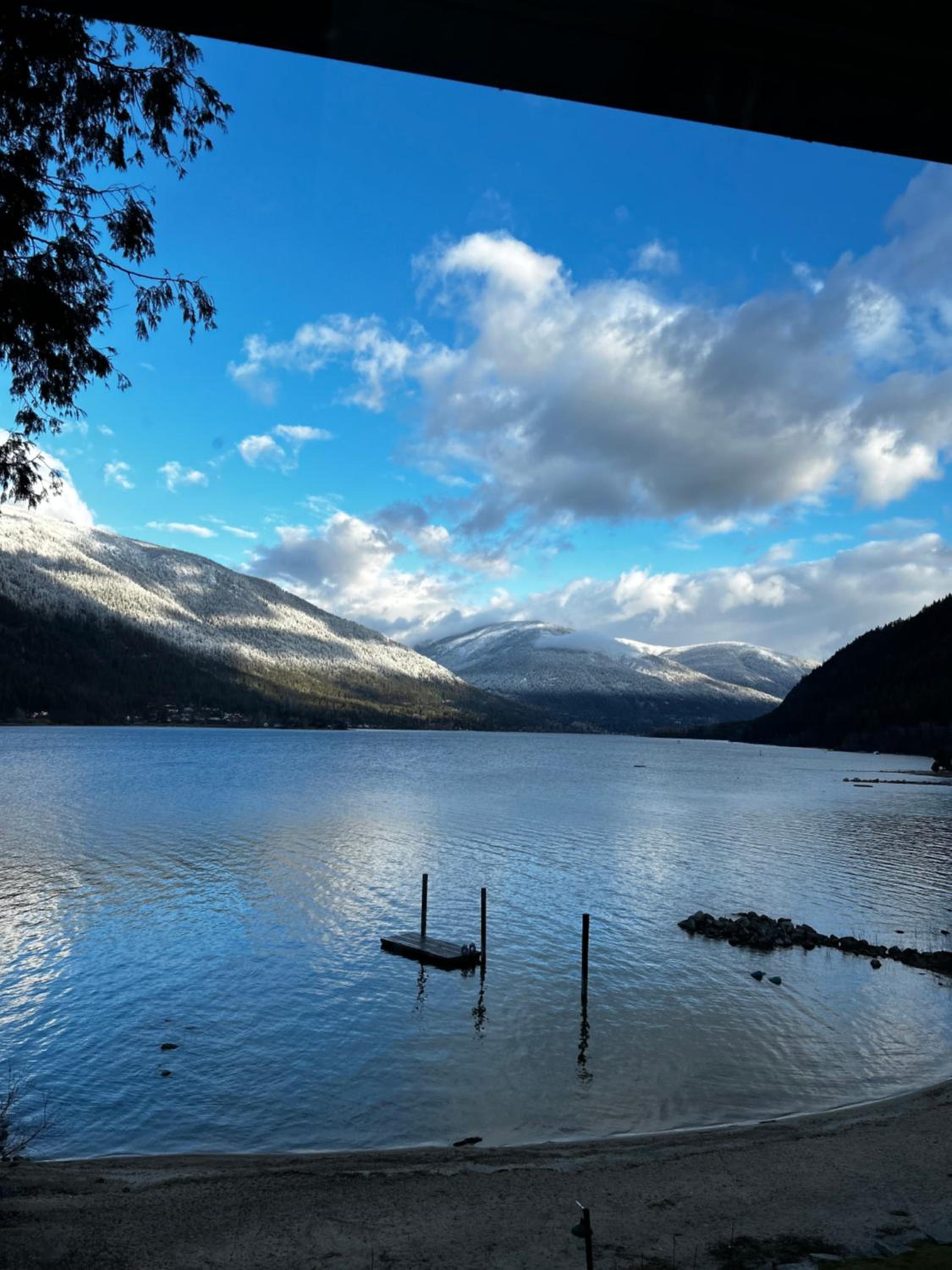 Kootenay, Lakeside Retreat, Main Floor and Walkout