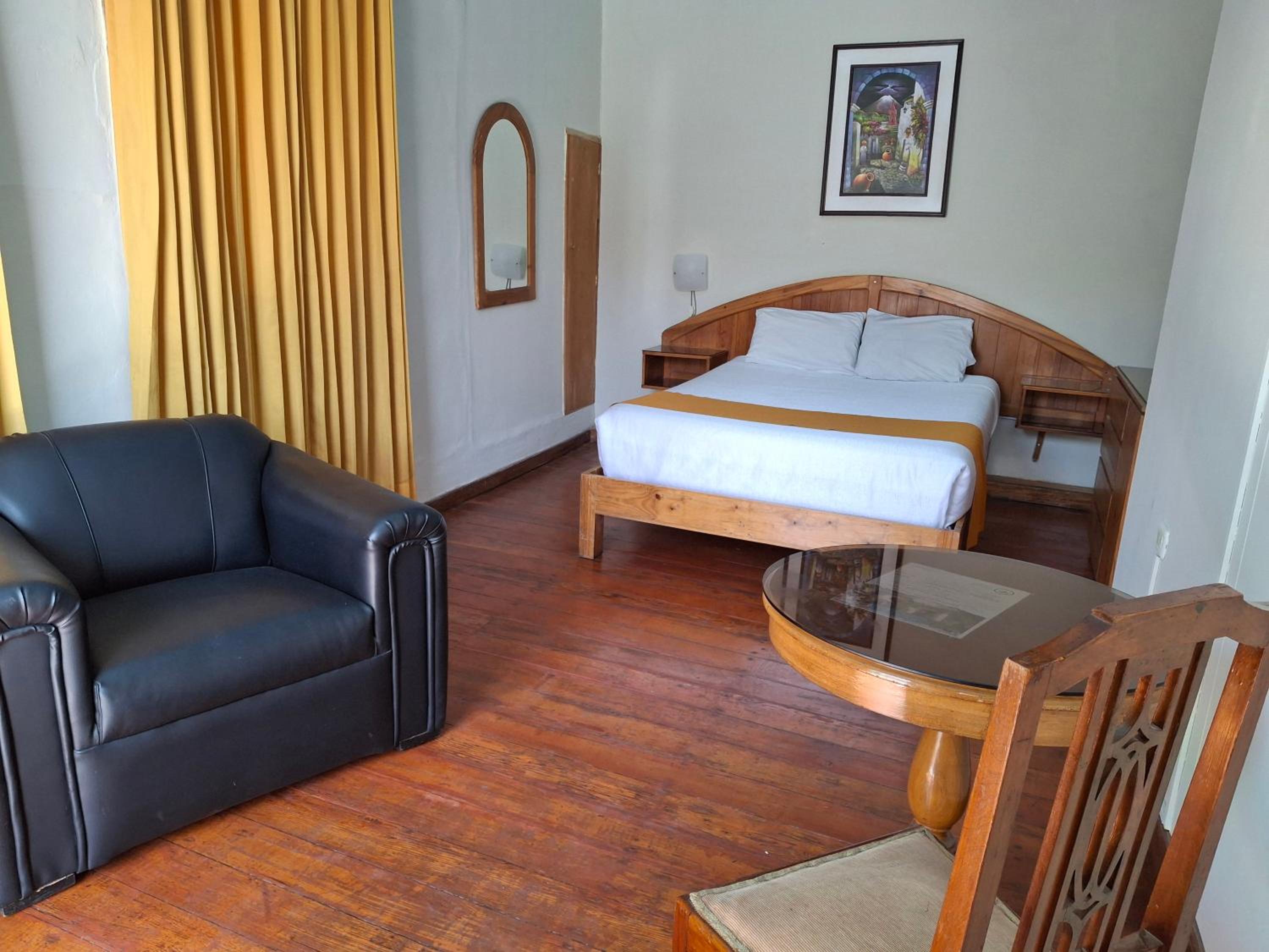 Hostal Lluvia de Oro