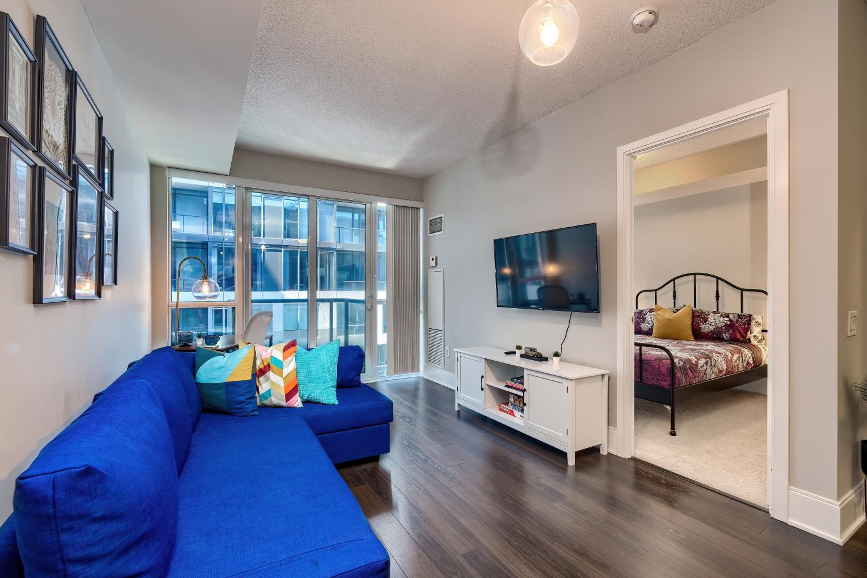 Condo in the heart of Downtown Toronto!