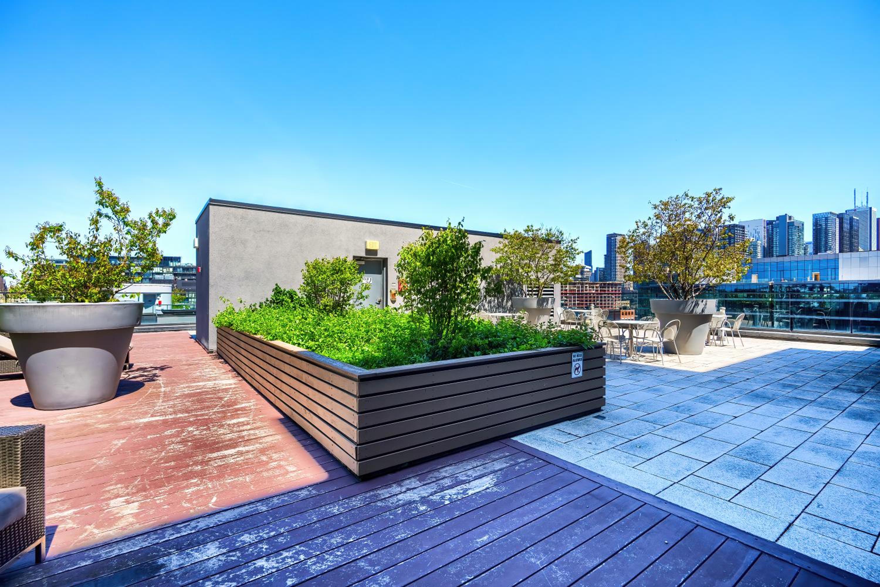 Condo in the heart of Downtown Toronto!