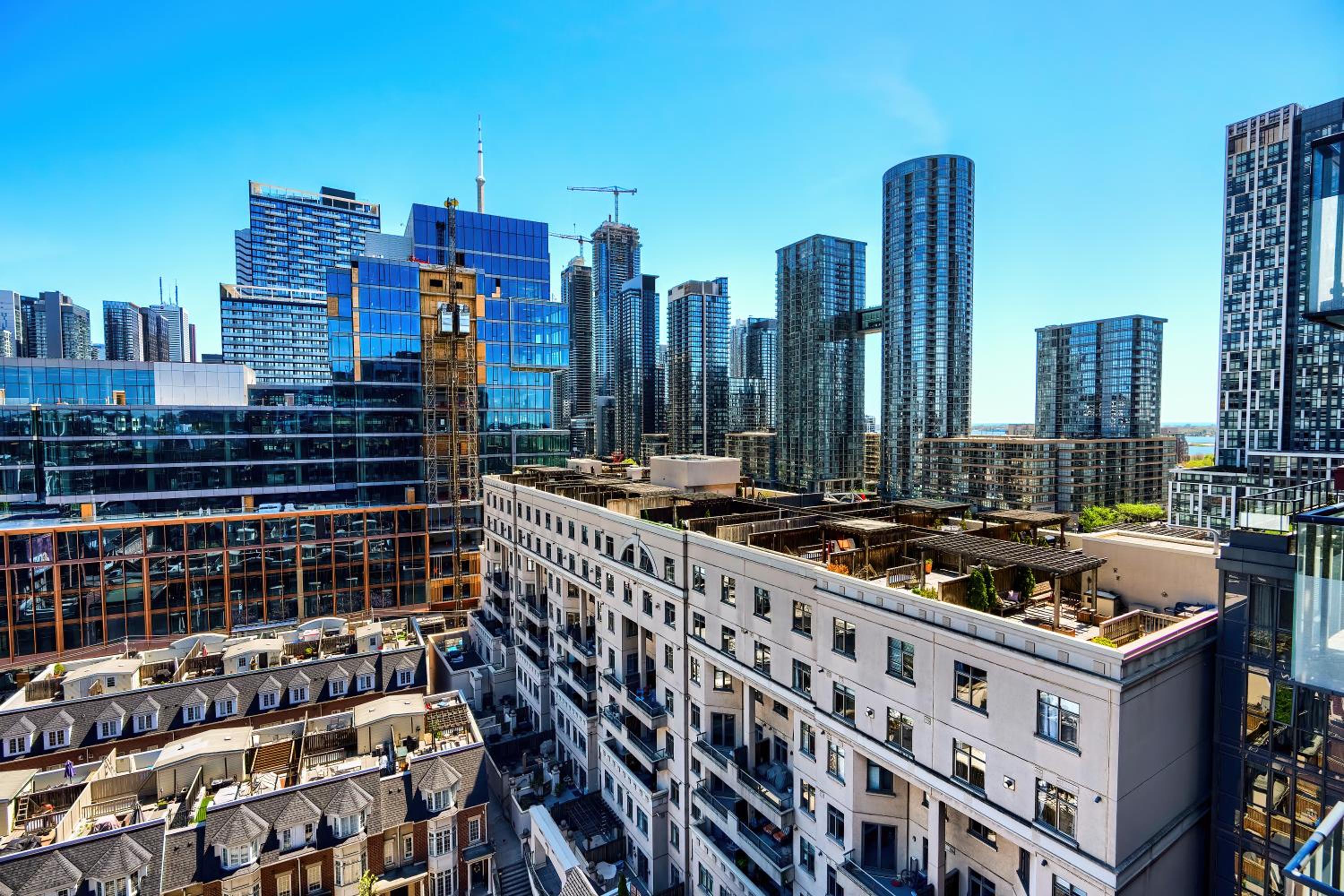 Condo in the heart of Downtown Toronto!