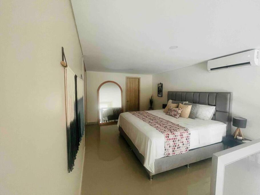 Large loft with city views for relax and fun