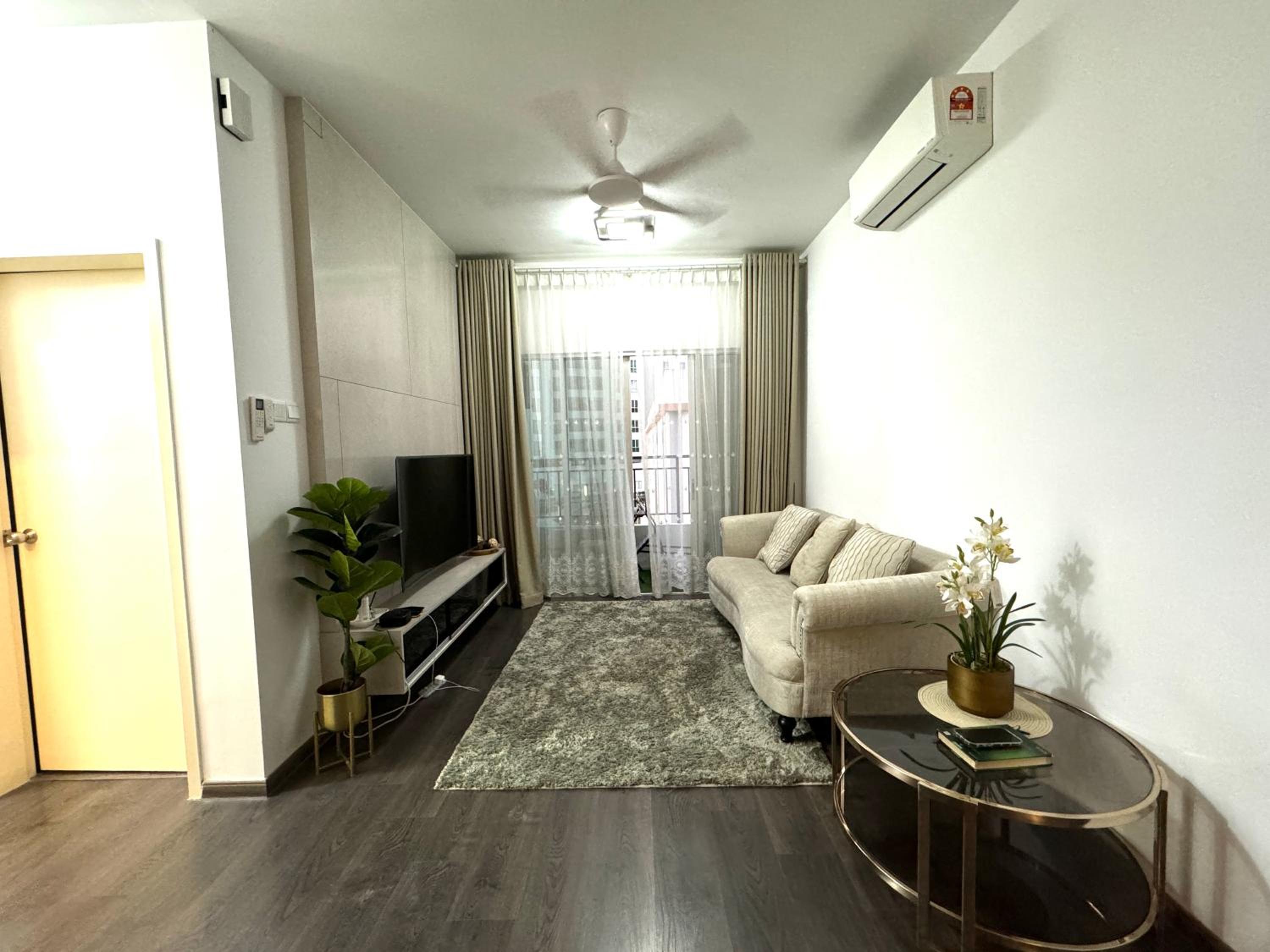 Livistona Luxe Apartment photo 2