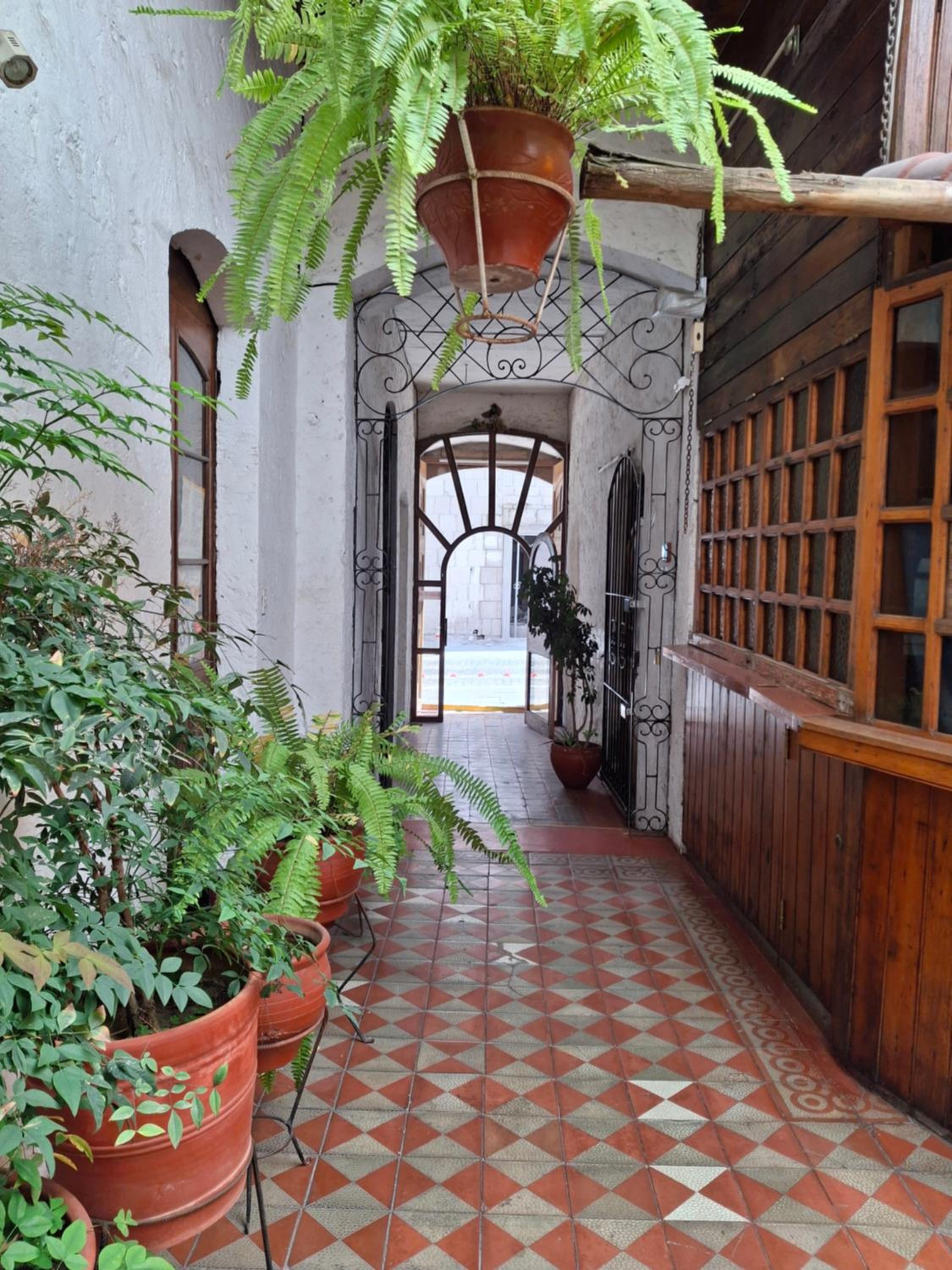 Hostal Lluvia de Oro