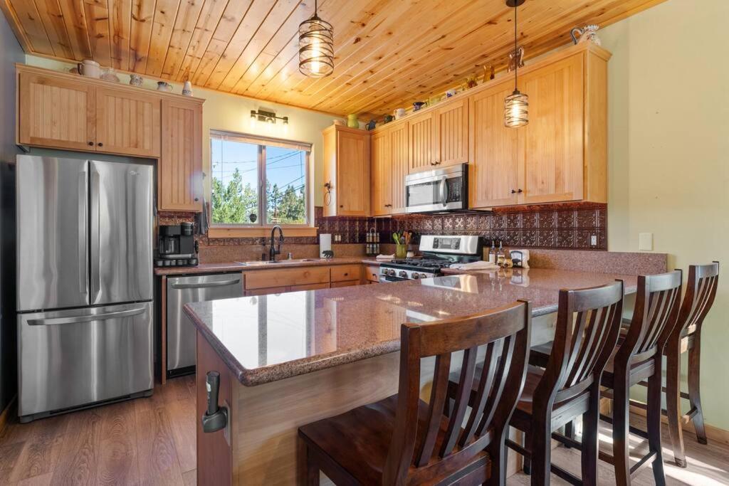 Legacy cubs big bear Cabin