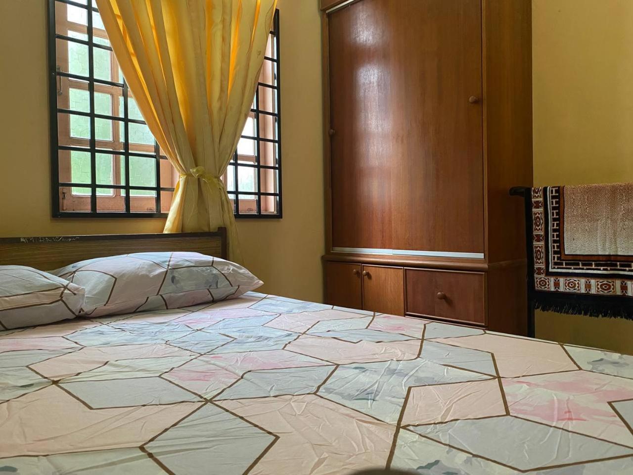 UMMI HOMESTAY Manir KT view 4