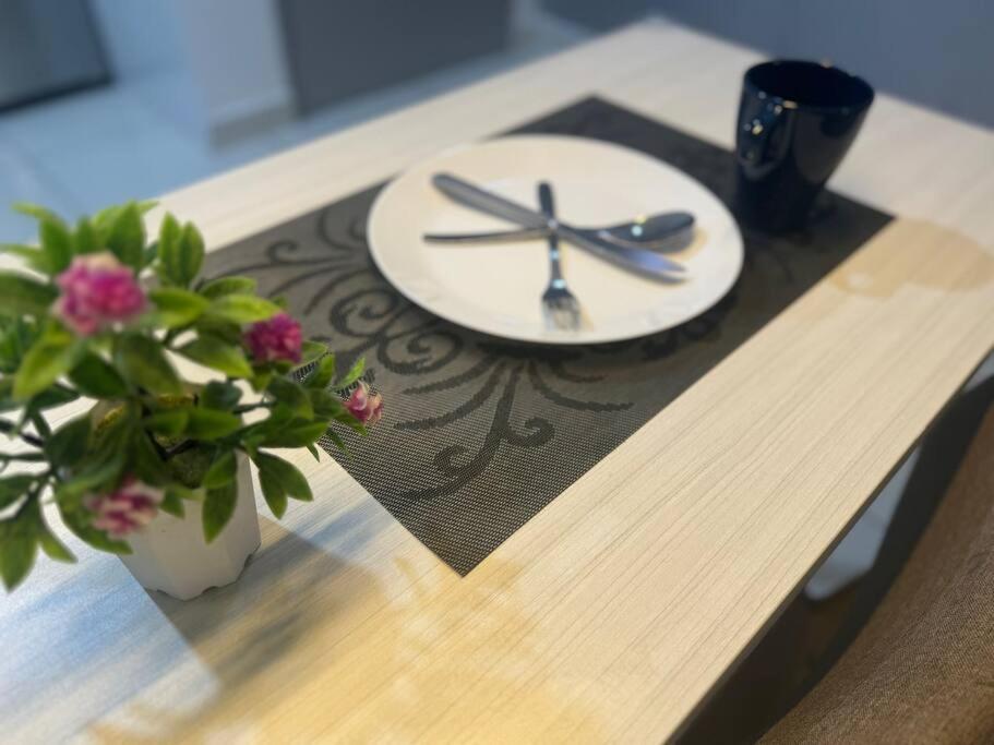 1 Tebrau Residences tiny suites by H&S Comfy Home