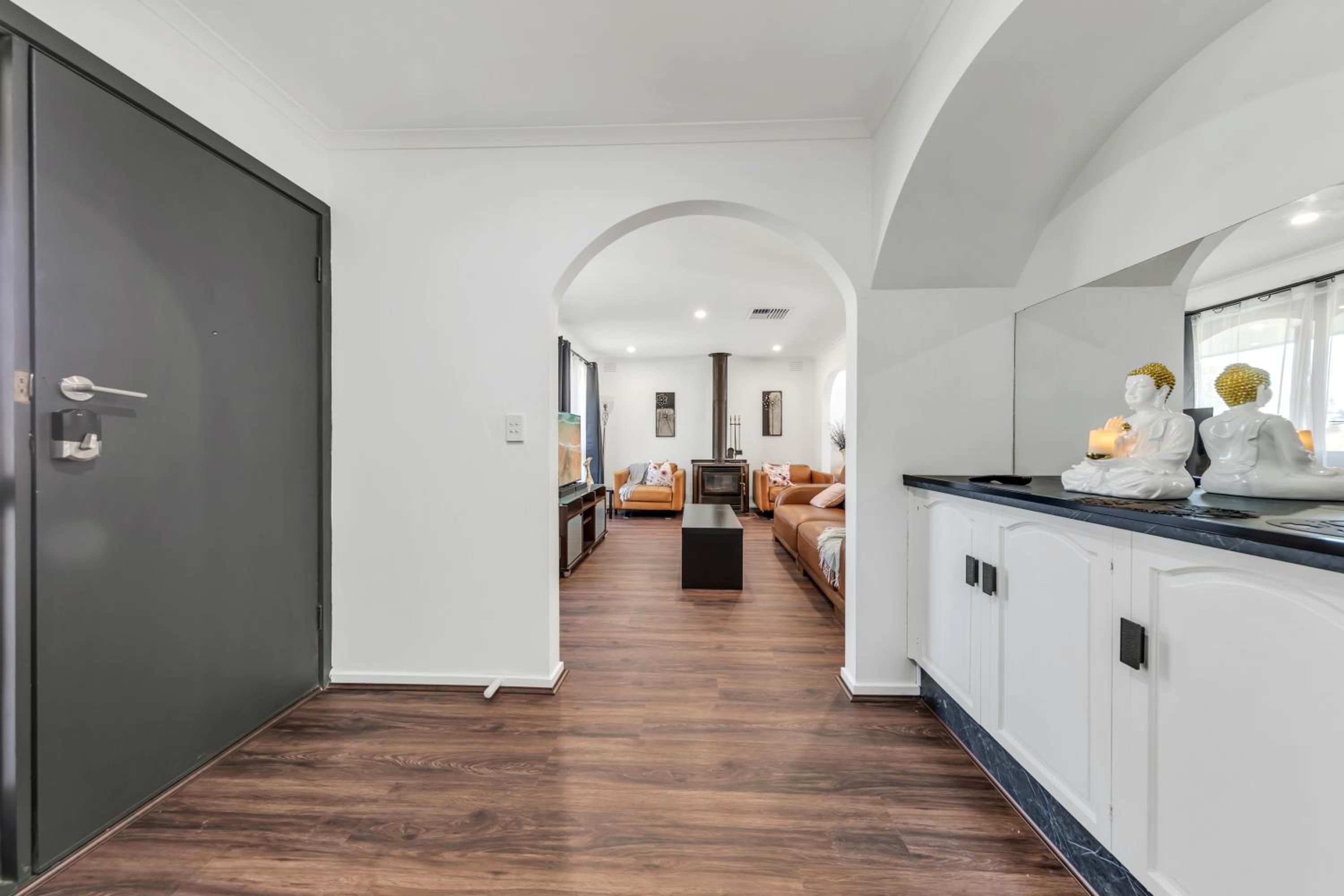 Melbourne Airport Pet friendly Guest House