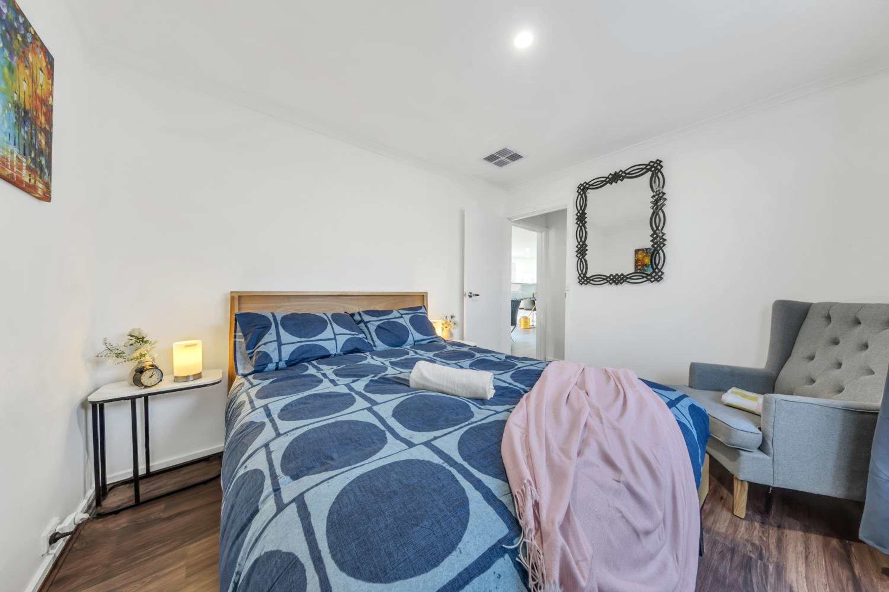 Melbourne Airport Pet friendly Guest House