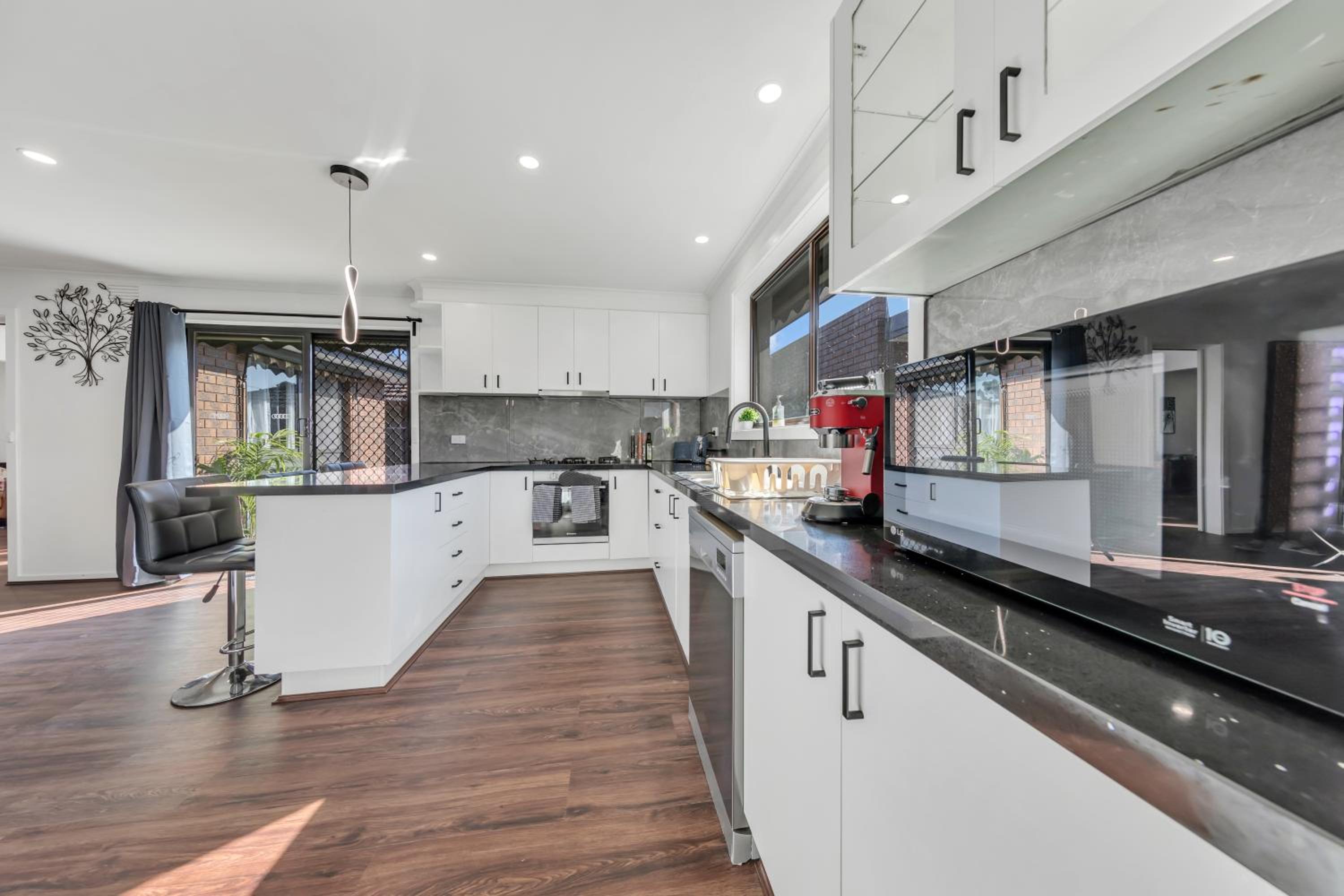 Melbourne Airport Pet friendly Guest House