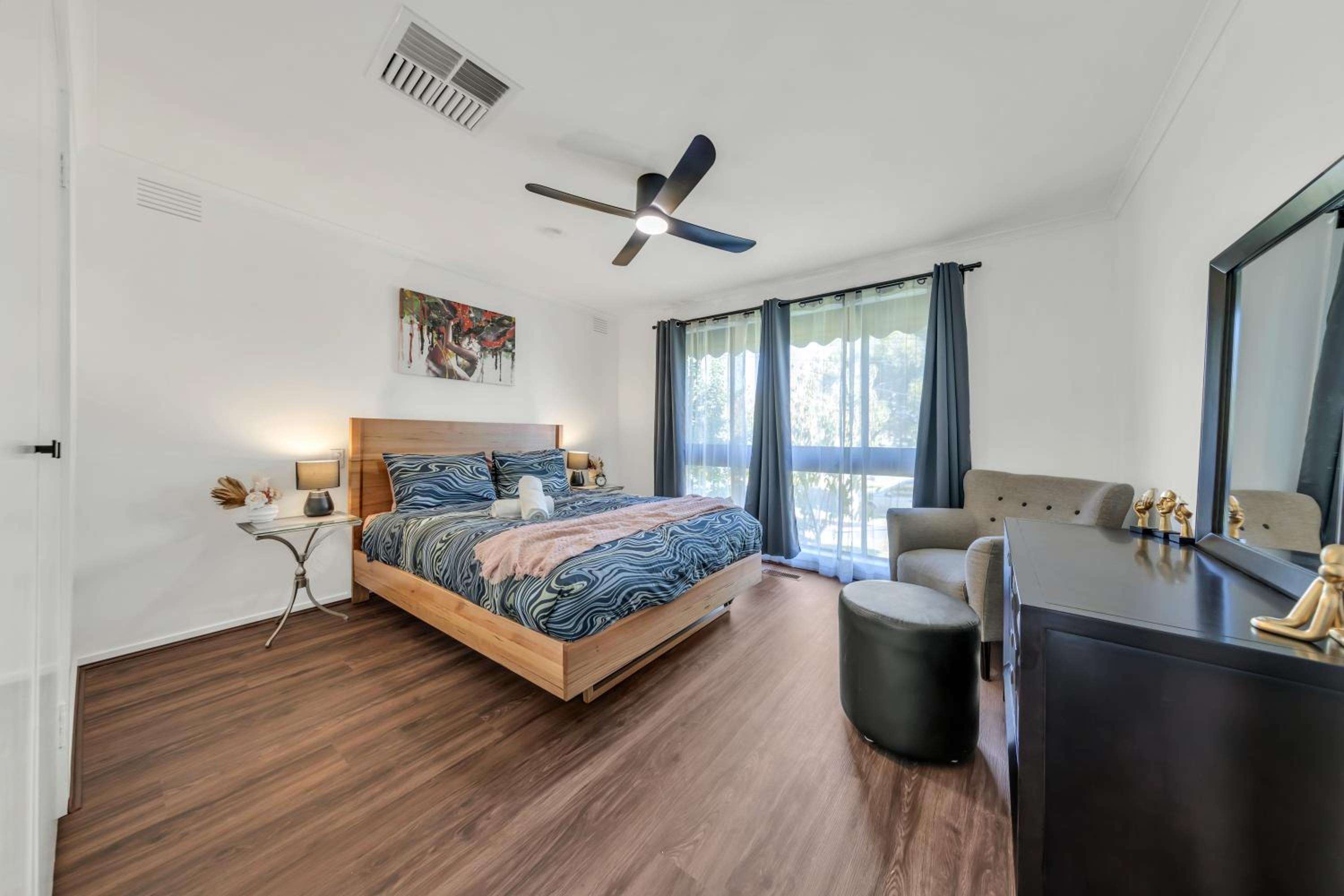 Melbourne Airport Pet friendly Guest House