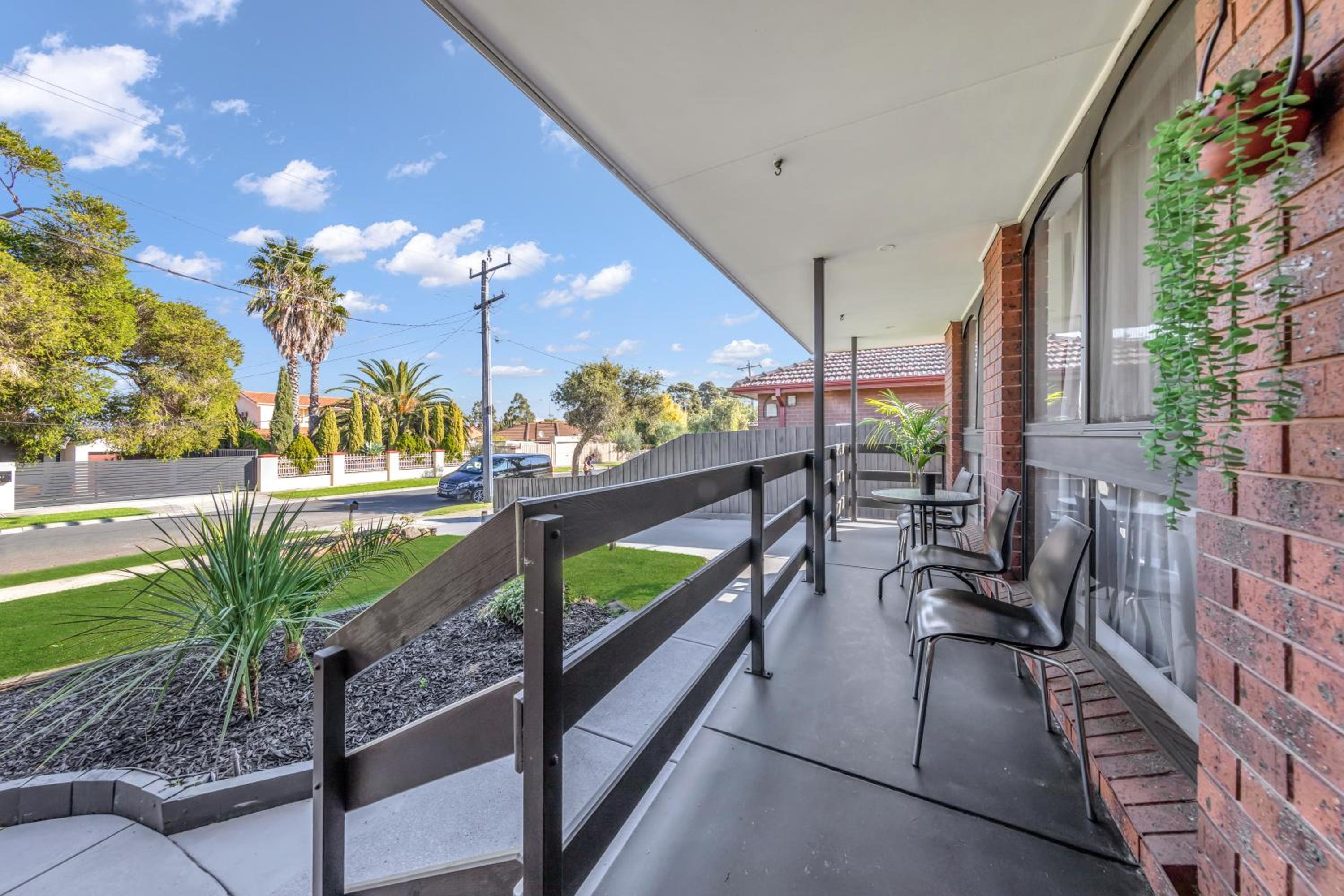 Melbourne Airport Pet friendly Guest House