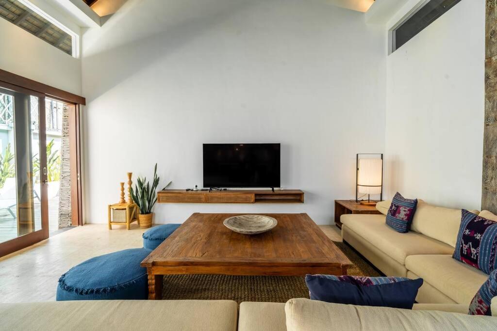 Ocean Breeze Villa -4BR villa in Canggu view 4